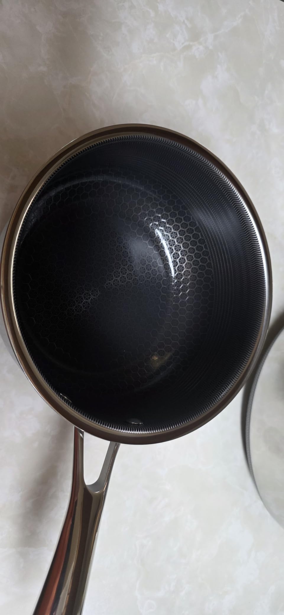 HexClad Hybrid Nonstick 6 Pc Pot Set & Trivets, 2, 3, and 8-Qt Pots & Lids customer photo 2