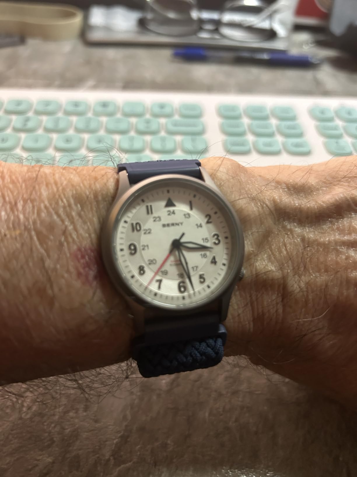BERNY Titanium Field Watch for Men, Unisex Quartz 5ATM Waterproof Luminous customer photo 2