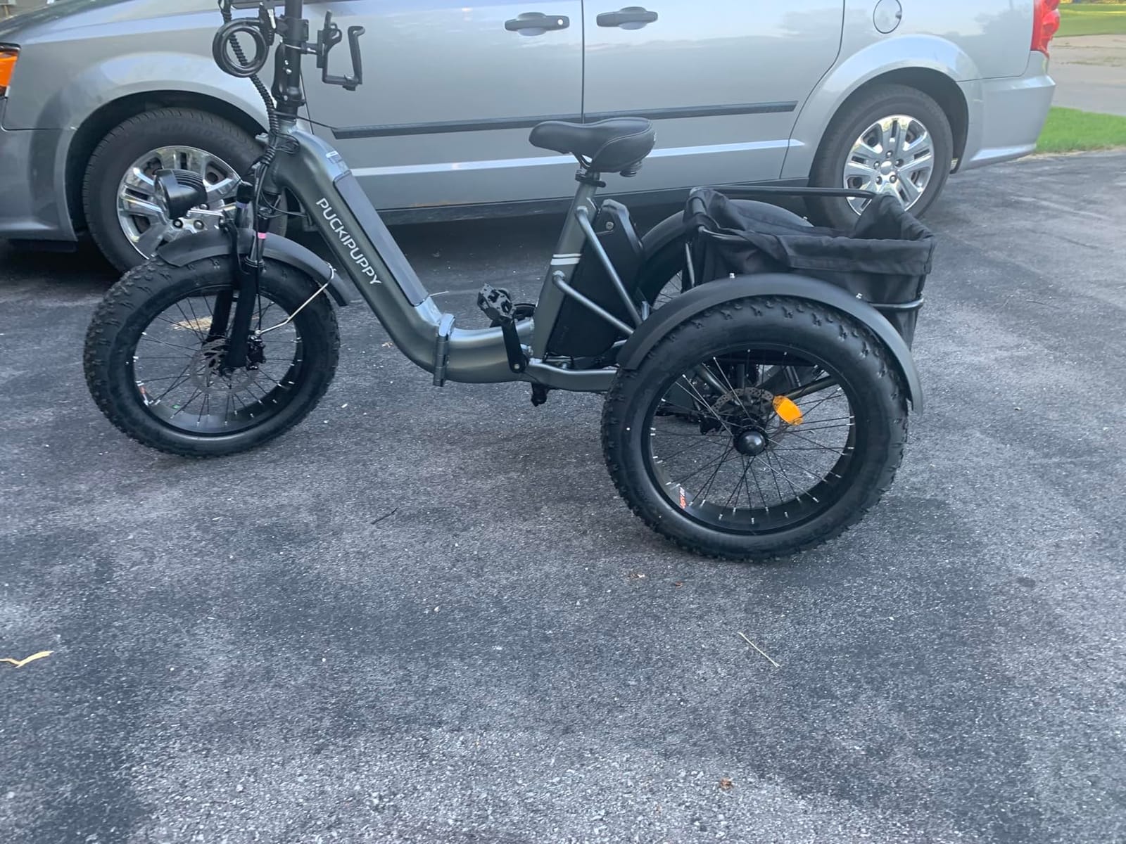 PUCKIPUPPY Dual Battery Electric Tricycle with 110-Mile High Range, 960W Peak Motor Pickup Class Trike, 500lb Load Capacity, 20'' Fat Tires and Large Basket for City and Mountain Trails, Husky Plus customer photo 1