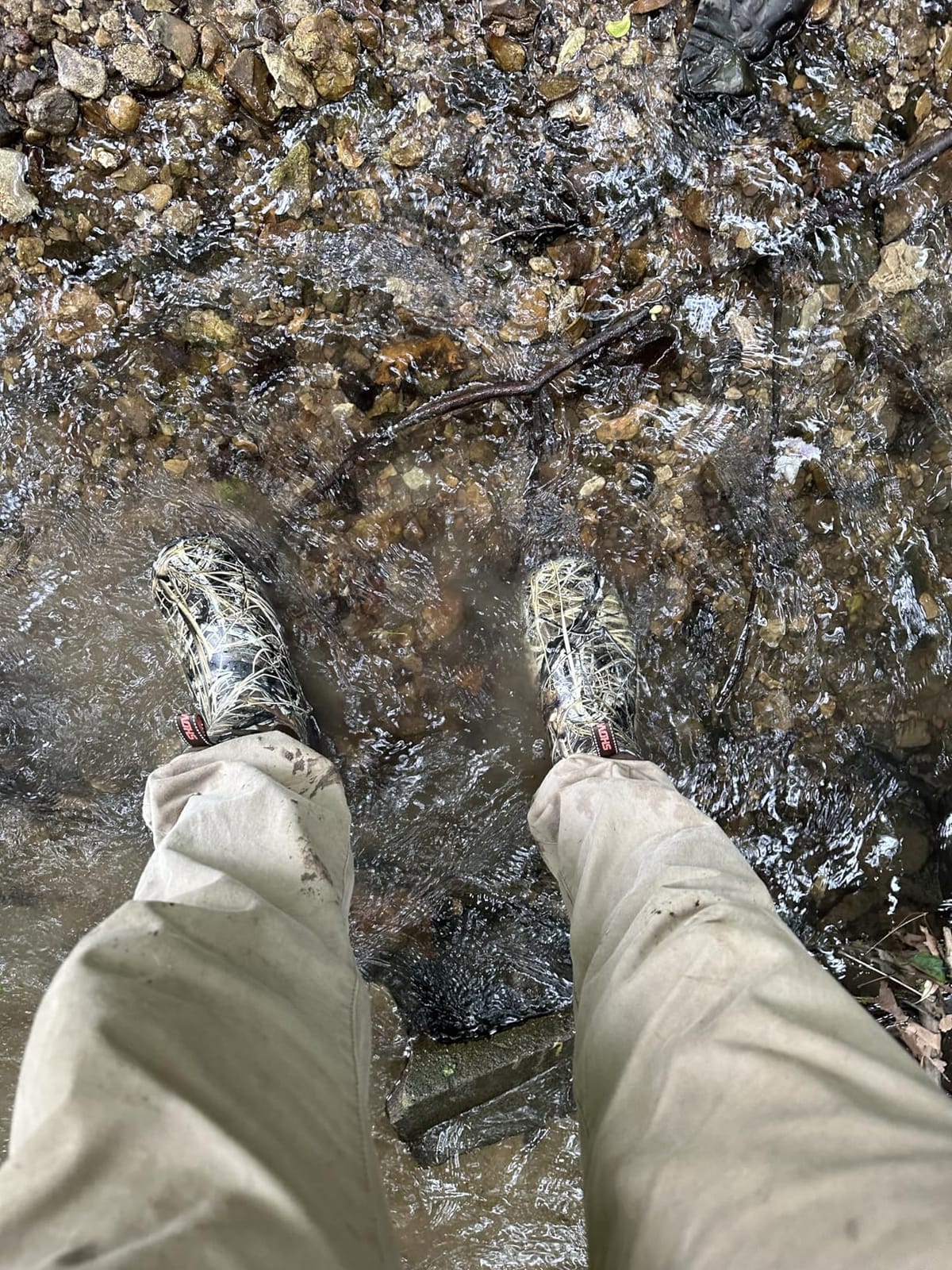 Showave Men's Rain Boots Waterproof Excursion Rubber Boots Insulated Mud Booties for Trekking Gardening Farming Camping Fishing and Chore Work customer photo 1