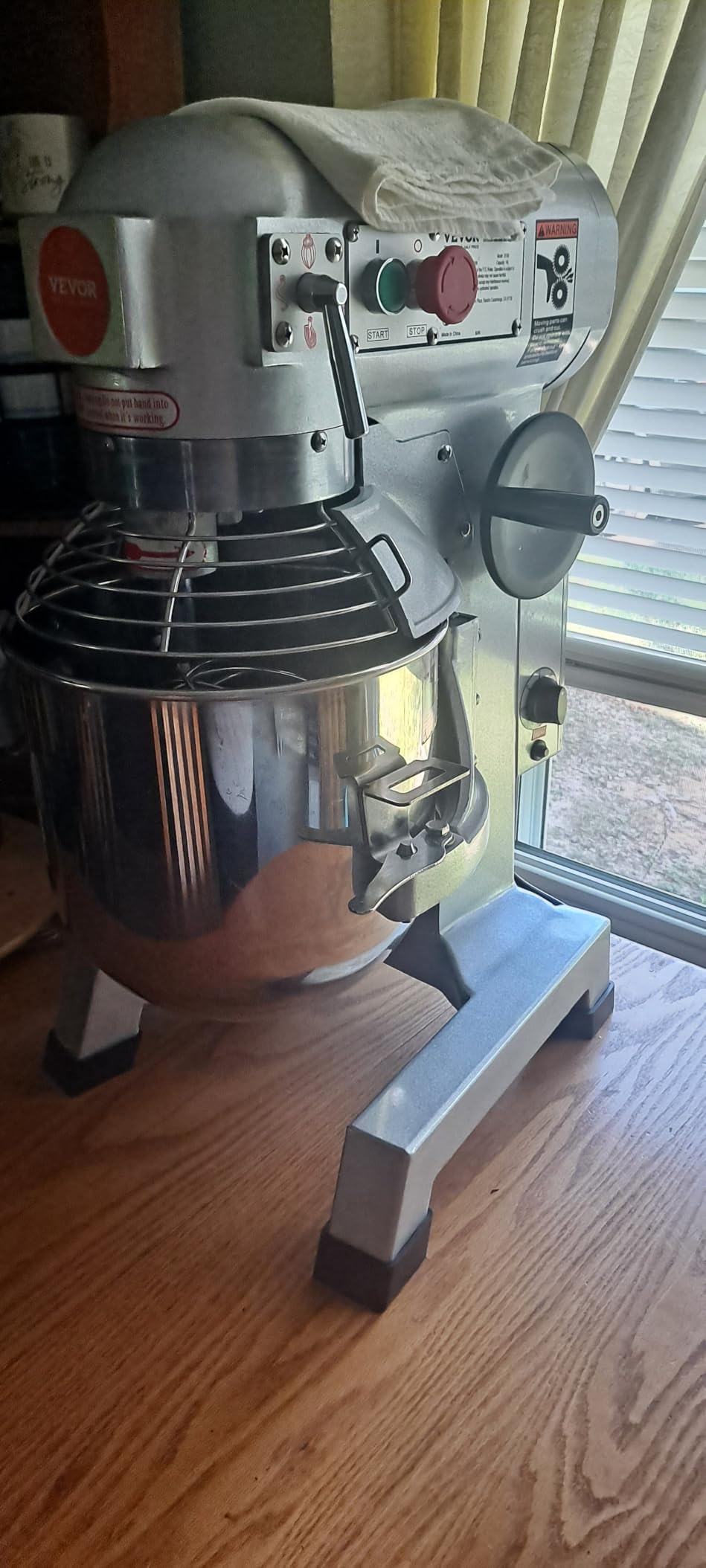VEVOR 15Qt Commercial Food Mixer Timing Function 500W Commercial Mixer | for Bakery Pizzeria Restaurant Kitchen, Stainless Steel Bowl Heavy Duty Stand Mixers with 3 Speeds, Dough Hooks Whisk Beater customer photo 1
