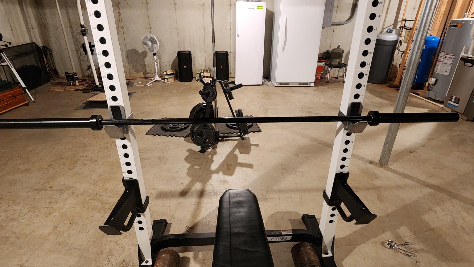 HANDBODE 7 ft Olympic Barbell, 45 lb Weight Bar, 2-Inch Sleeves customer photo 2
