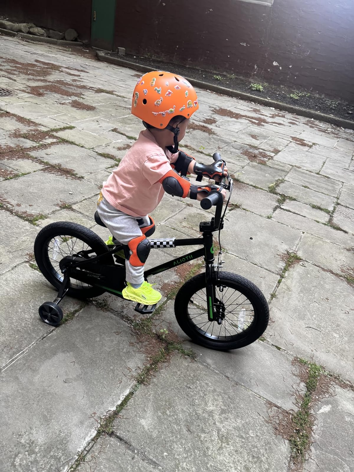 vollsch BMX Style 12 14 16 Inch Kids Bike Training Wheels 20'' Bicycle with Kickstand for 2-14 Years Old Toddlers Boys Girls Coaster Brake Multiple Colors customer photo 1