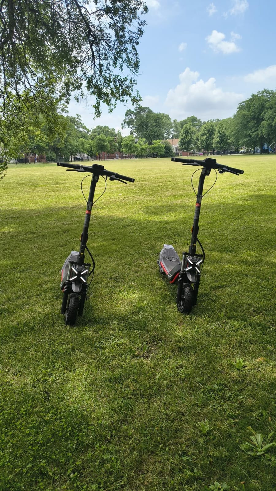 Segway ZT3 Pro Electric Scooter, Up to 24.9 MPH, 43.5-Mile Range customer photo 2