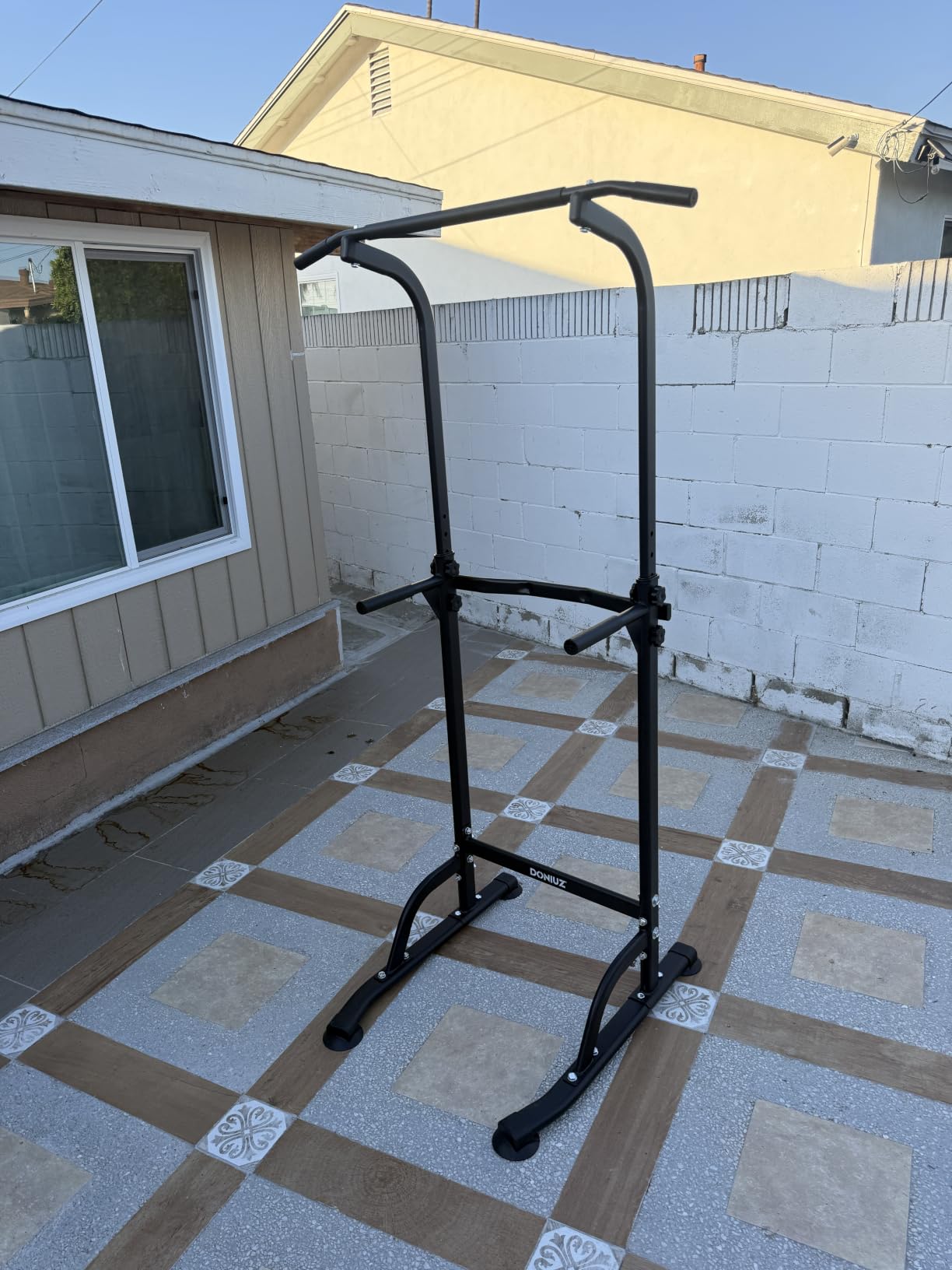 DONIUZ Power Tower Pull Up Bar and Dip Station, Multi-Function Home Gym, Strength Training Fitness Equipment, Height Adjustable customer photo 1
