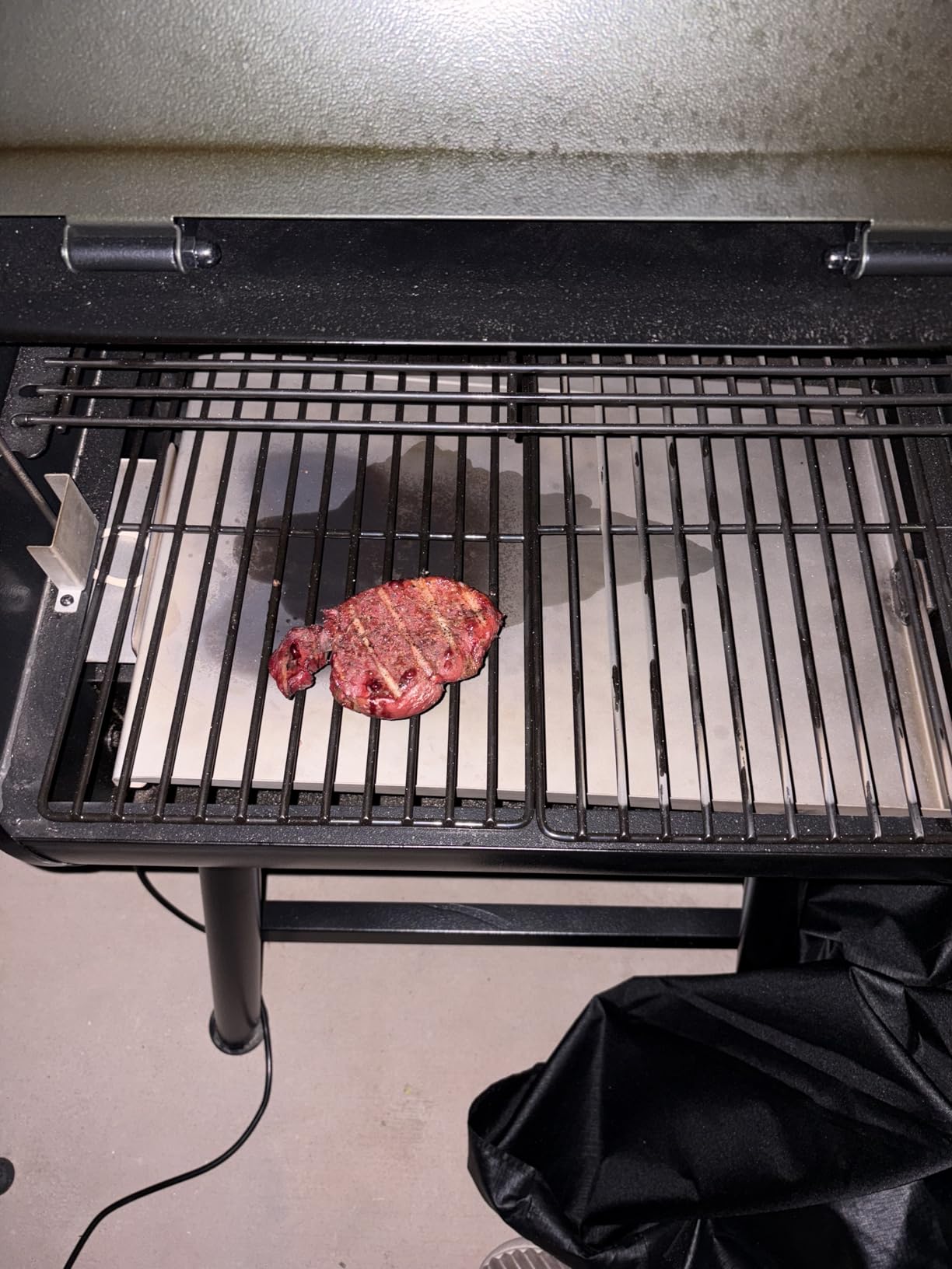 Electric Pellet Grill 456 SQ.IN Cook Area Pellet Smoker with Auto Feed & PID Controller 500°F Max Temperature 8 in 1 BBQ Grill with Meat Probe & Side Table with Hooks Perfect for Outdoor BBQ customer photo 2
