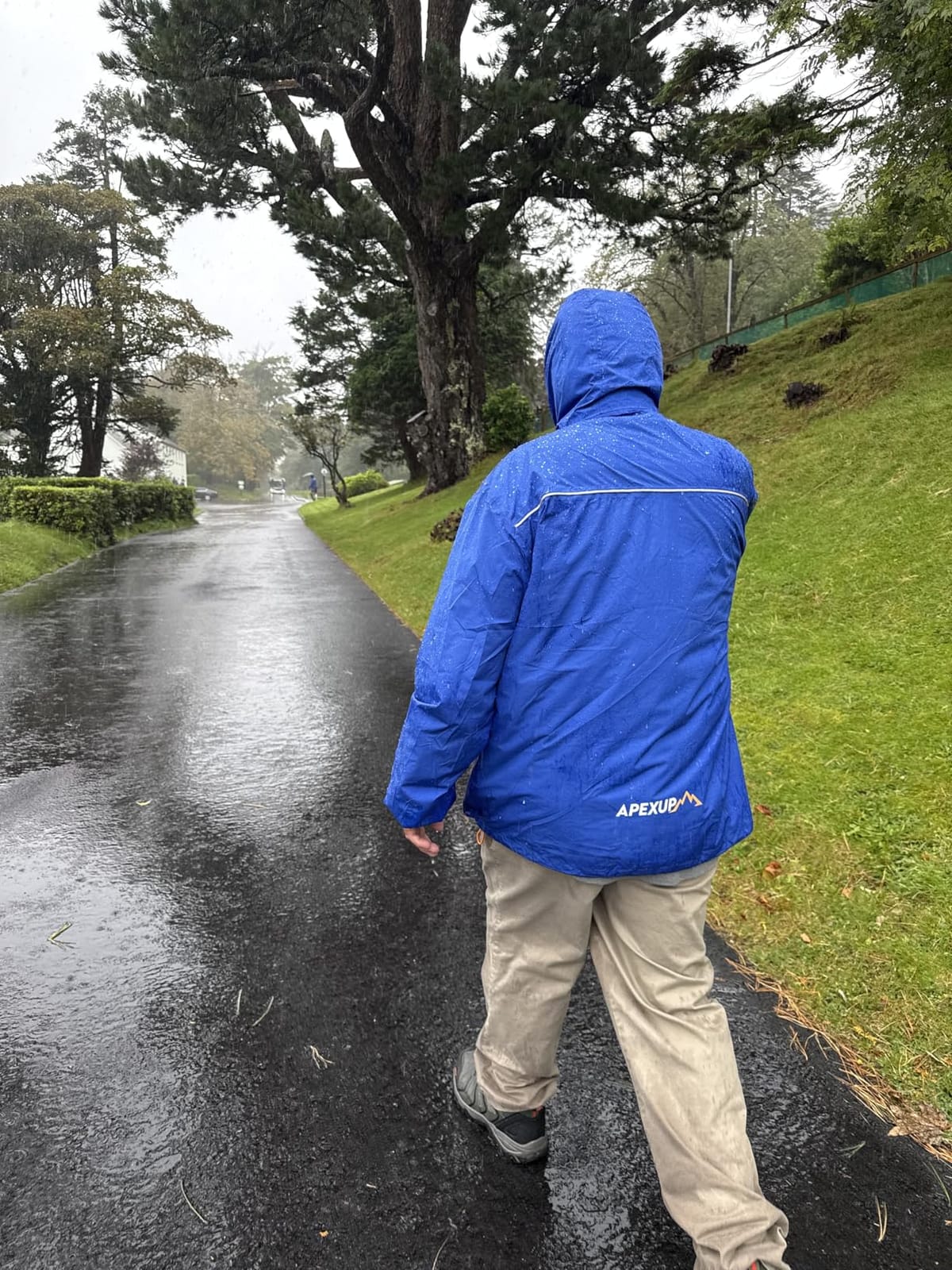 APEXUP Packable Rain Jacket Men Waterproof Lightweight Raincoat with Hood customer photo 2