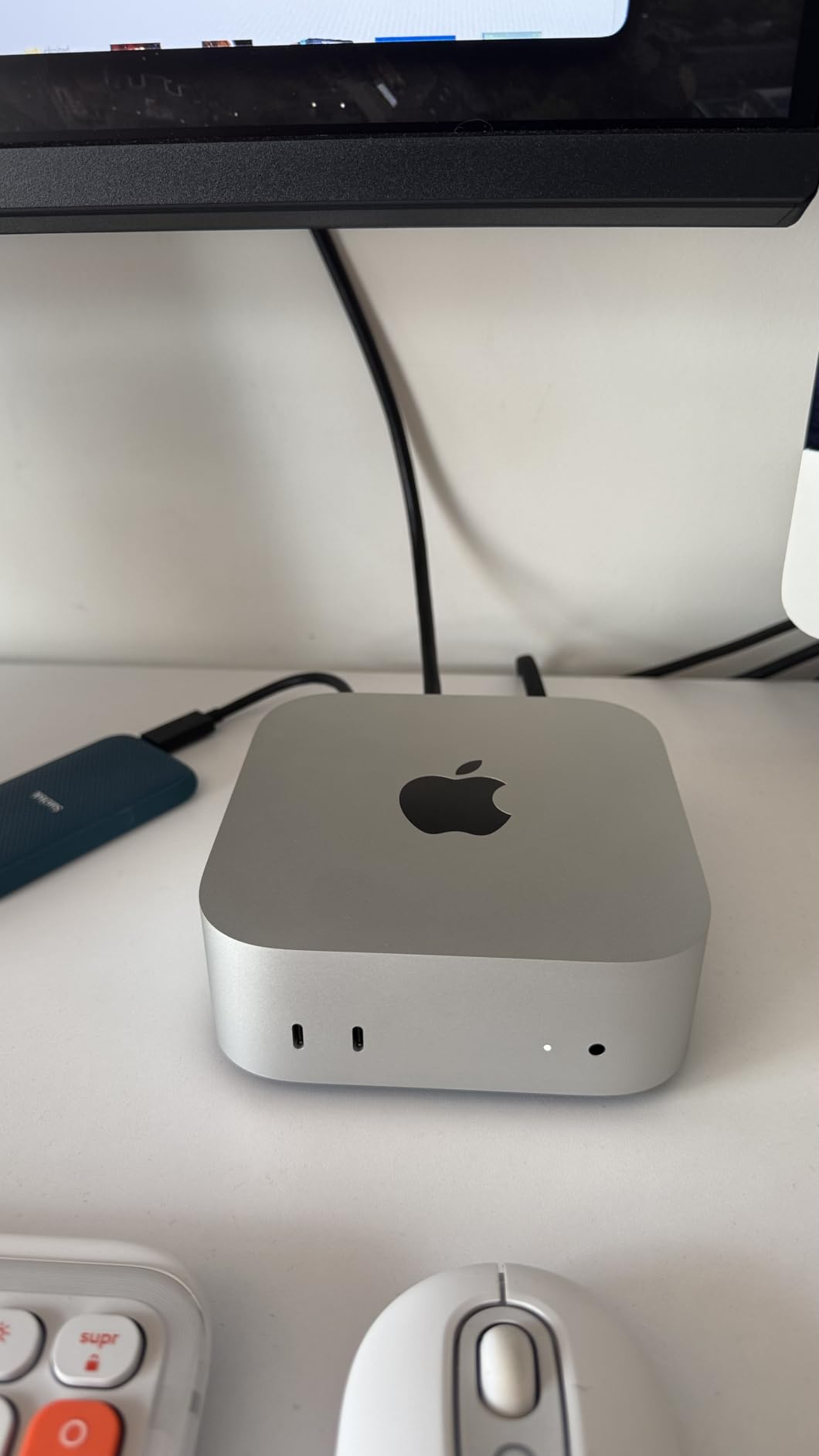 Apple 2024 Mac mini Desktop Computer with M4 Pro chip with 12‑core CPU and 16‑core GPU: Built for Apple Intelligence, 24GB Unified Memory, 512GB SSD Storage, Gigabit Ethernet. Works with iPhone/iPad customer photo 2