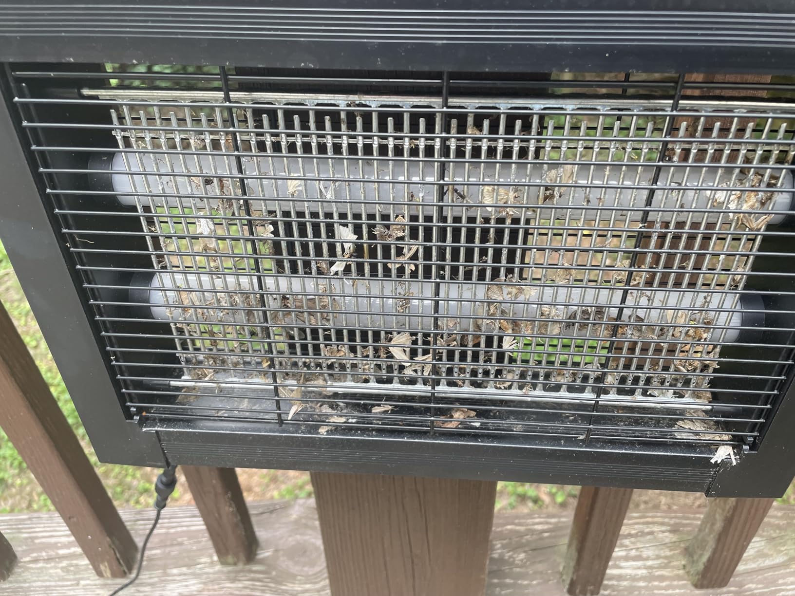 Solar Bug Zapper Outdoor, 4500V Cordless Mosquito Zapper with Solar Power customer photo 2
