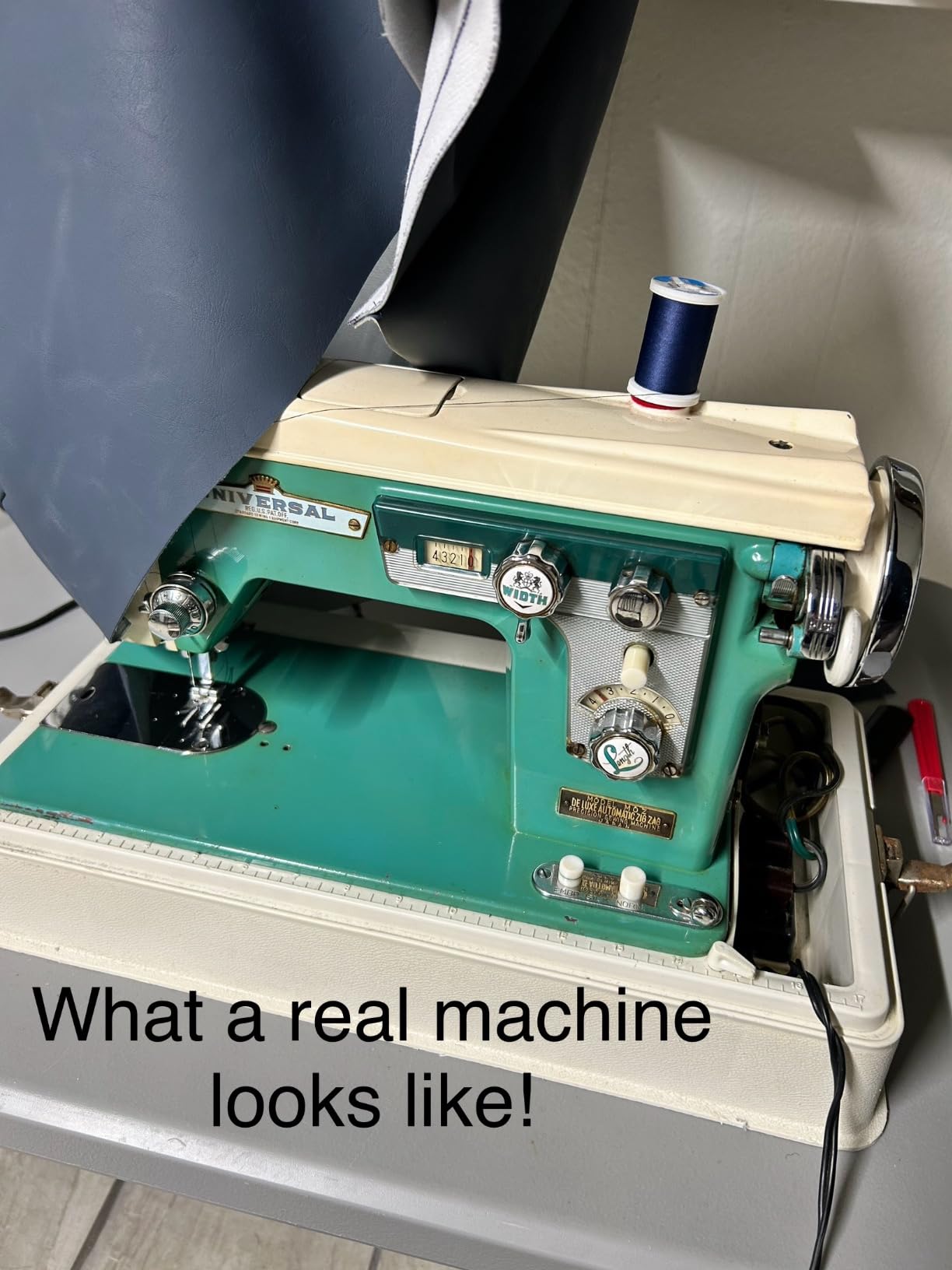 SINGER® 4423 (Meltwater Blue) Heavy Duty Sewing Machine with Accessories | 23 stitches deliver 97 applications, 50% more power for denim and canvas, 1100 stitches/min, metal frame, 1-step buttonhole customer photo 2