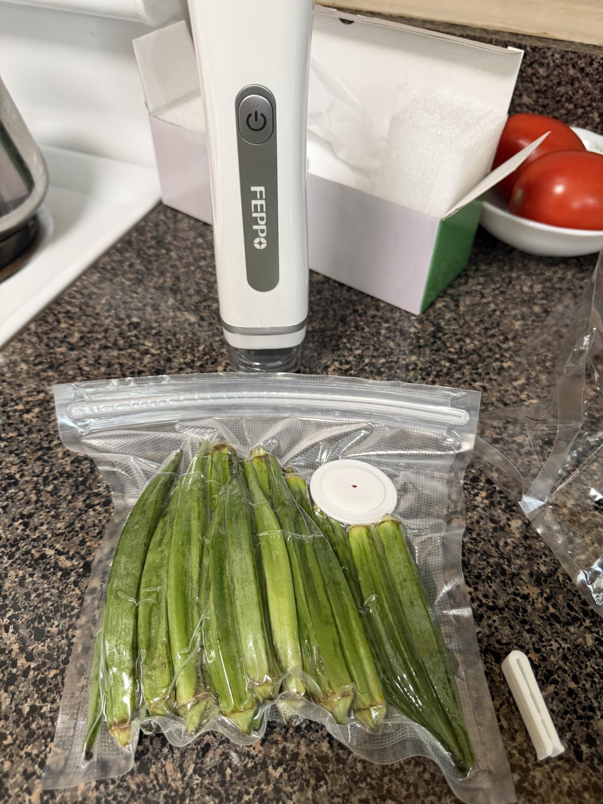 FEPPO Vacuum Sealer for Food with Visible Water Tank, 30 Reusable Bags | Powerful Suction, Handheld Rechargeable Saver, 6X Preservation & Fresh, Auto Stop, Sous Vide & Meal Prep, White customer photo 1