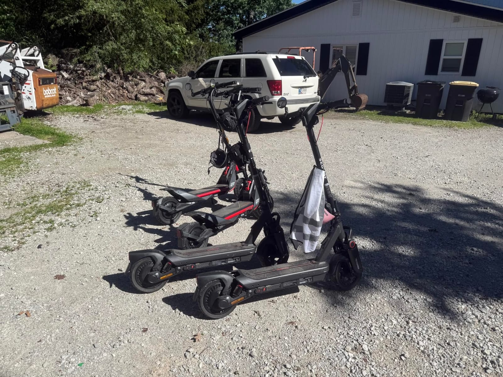 Segway Ninebot MAX Series Electric Scooter, Up to 22–28 MPH, Long Rang, Dual Suspension & Braking System, Fast Charging, Scooter for Adults, UL-2272 2271 Certified (G2/G3) customer photo 2