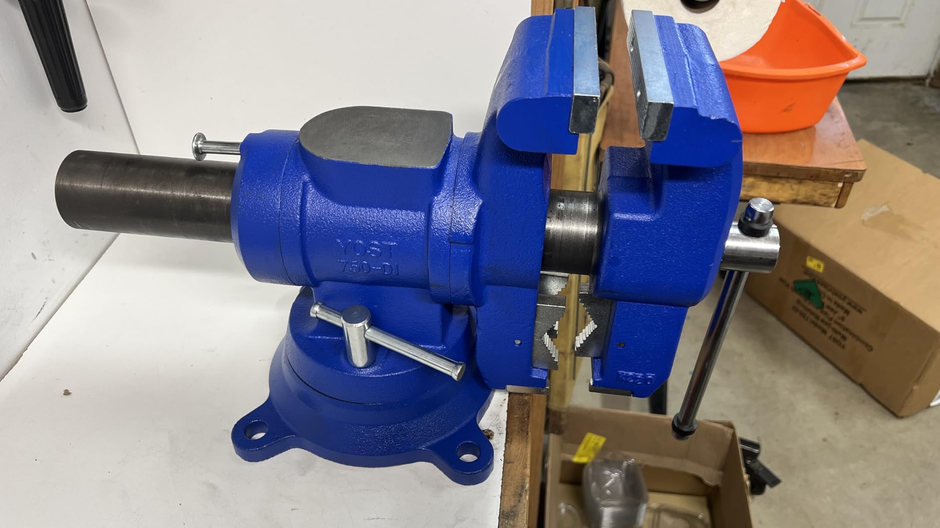Yost Vises 760-DI Multi-Jaw Rotating Vise 6 Inch Jaw Width | 2 in 1 Multipurpose Bench and Pipe Vise | Secure Grip with Swivel Base | Made with a Combination of Ductile Iron & Hardened Steel customer photo 1