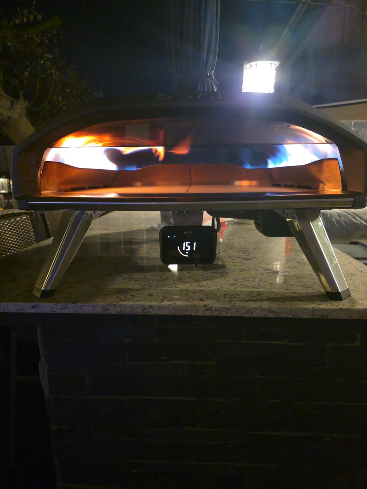 Ooni Koda 2 Pro Gas Pizza Oven - 18 inch Gas Powered Outdoor Oven with 28 mBar Regulator and Gas Hose, Gas powered Portable Pizza Oven - Black customer photo 1