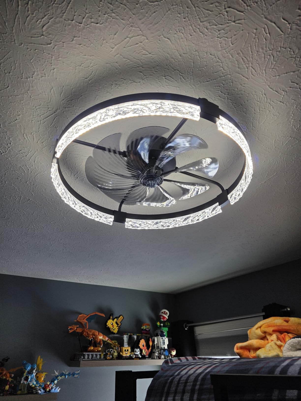 ZMISHIBO 24 Inch Ceiling Fans with Lights, Flush Mount Remote & App Control customer photo 2