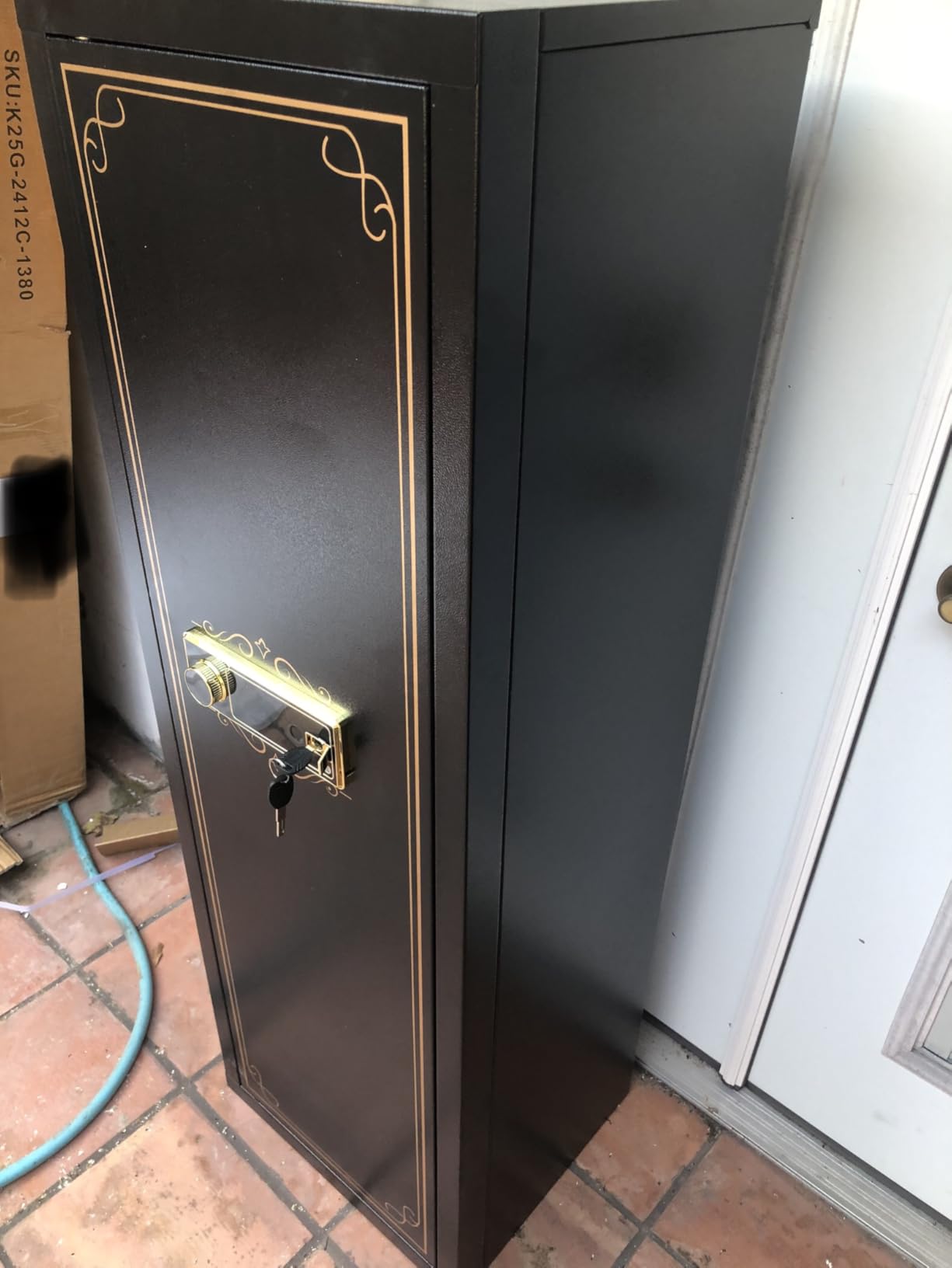 KARINI Biometric Gun Safe for Rifles and Pistols, 10-12 Rifle Safe with Quick Fingerprint Access, Alarm System, Adjustable Shelves & Ammo Storage, Gun Cabinet for Home, Office, and Garage customer photo 2