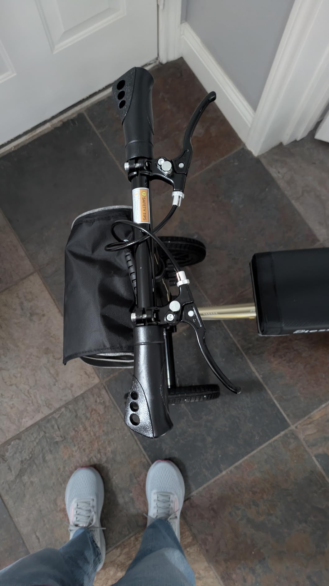 BlessReach All Terrain Knee Scooter for Adults Foot Injuries,11” Big Wheels customer photo 1