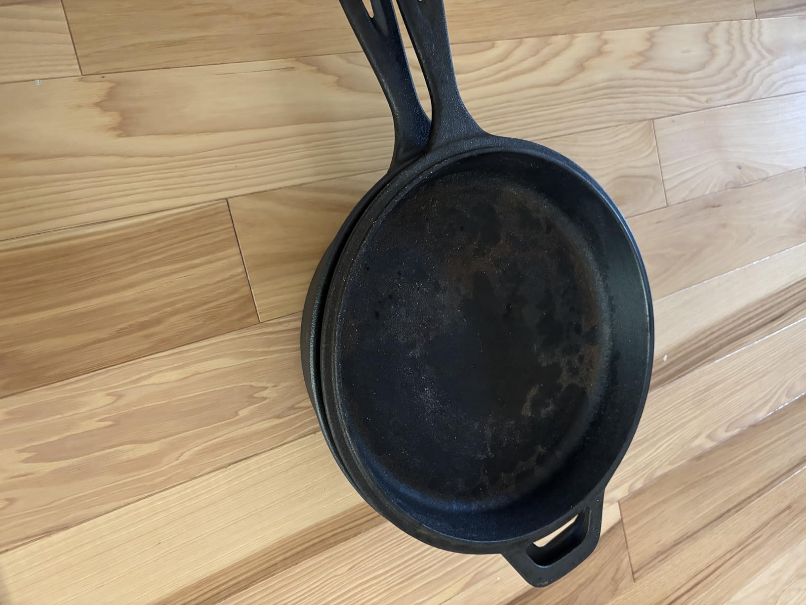 Vivicreate 2 in 1 Cast Iron Dutch Oven Pot with Skillet Lid Pre Seasoned Multi Cooker for Baking Frying Roasting Camping Compatible with All Stoves olla de hierro fundido sartén customer photo 1