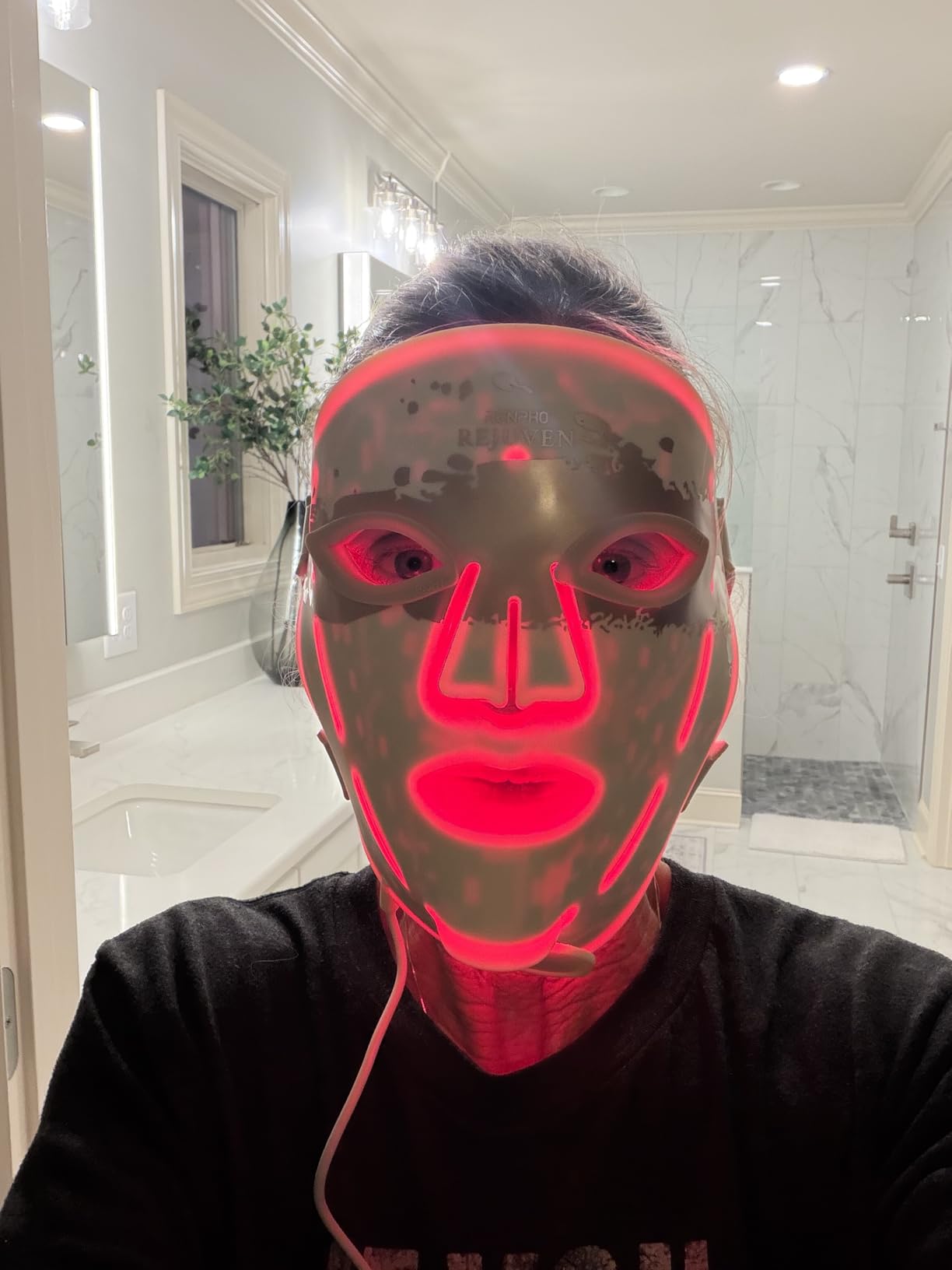 RENPHO Red Light Therapy Mask for Face, FDA-Cleared,Birthday Gifts for Wife | 324 LEDs, 3 Modes, Wrinkle Treatment, Anti Acne, Red Blue NIR, Full Face Coverage, Cordless, Home Facial Skincare for Women customer photo 2
