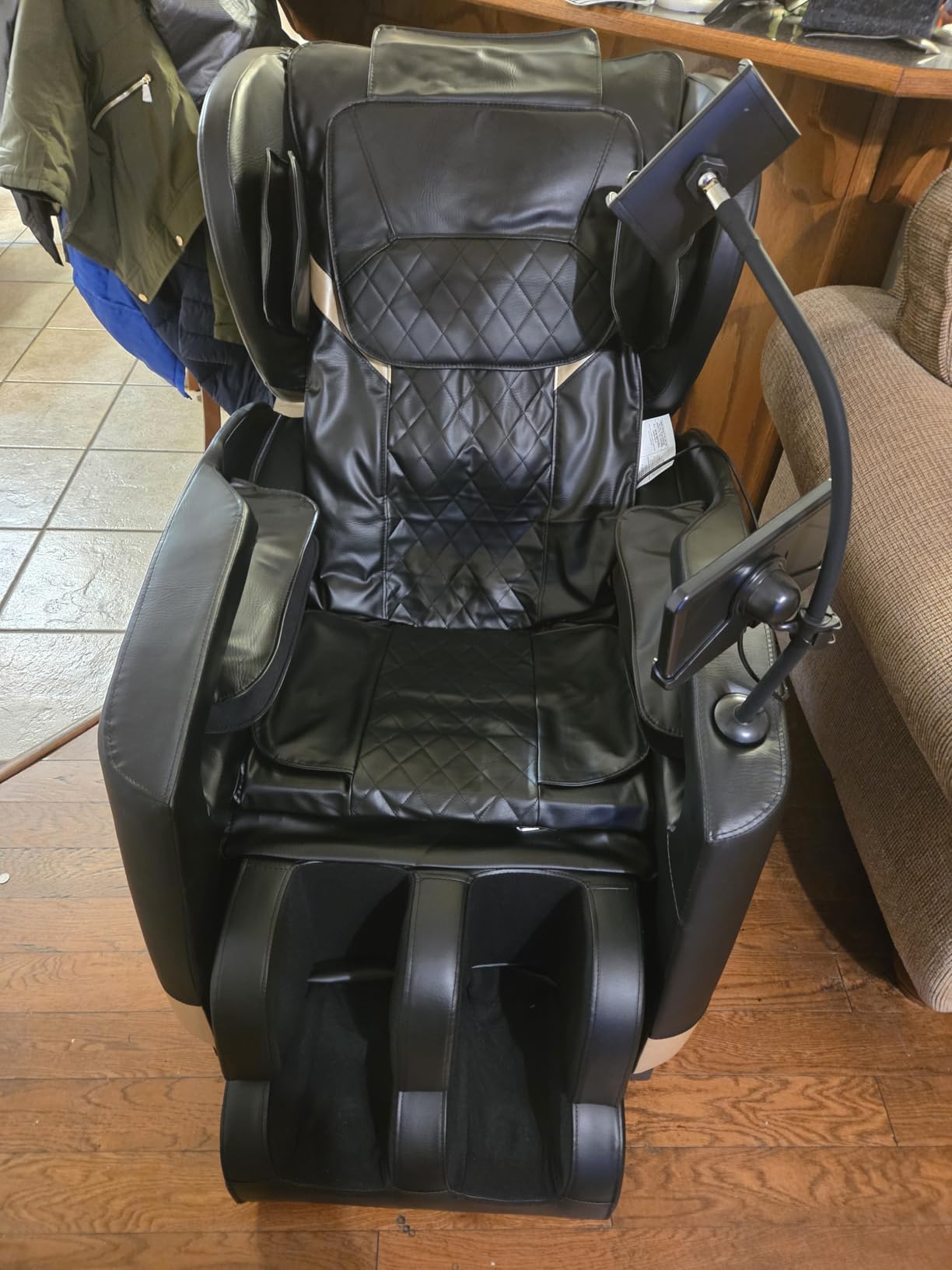 FURNIMAT Massage Chair Full Body Zero Gravity Recliner, 2026 Classic Gray customer photo 2
