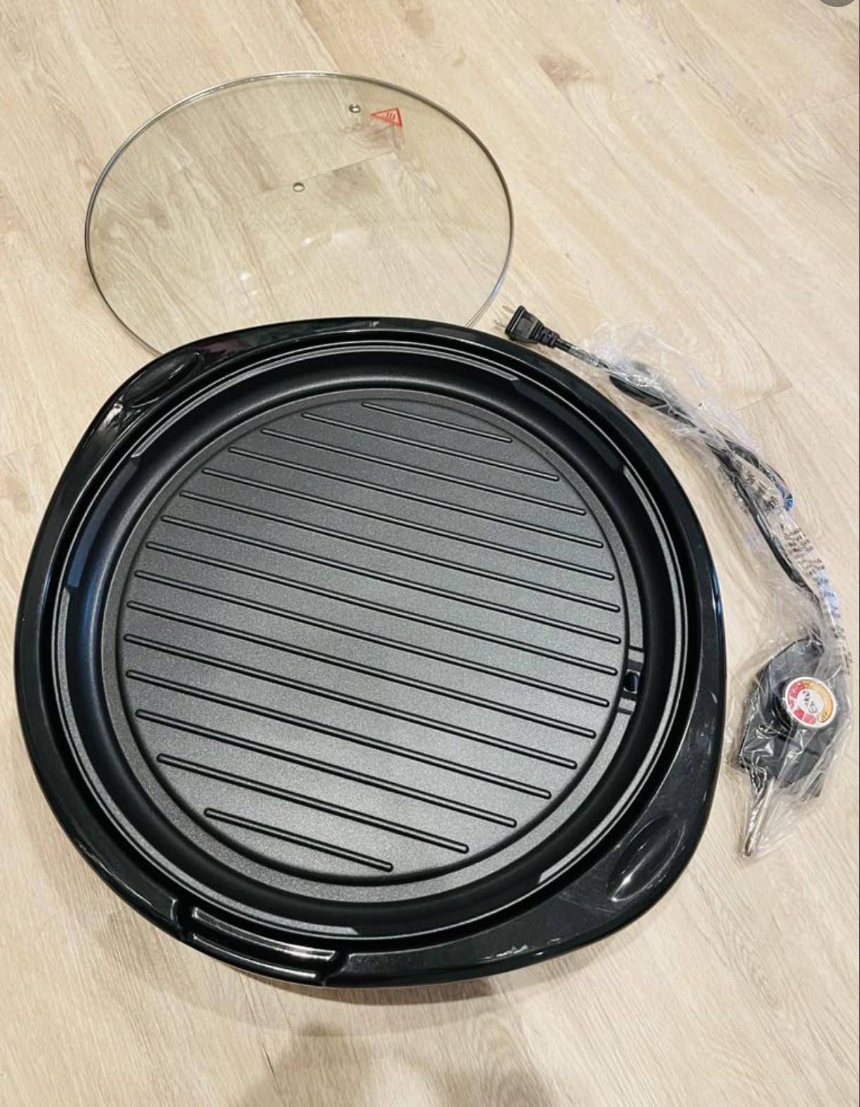 Elite Gourmet EMG-980BX Indoor Electric Round Grill, Non-Stick, 14