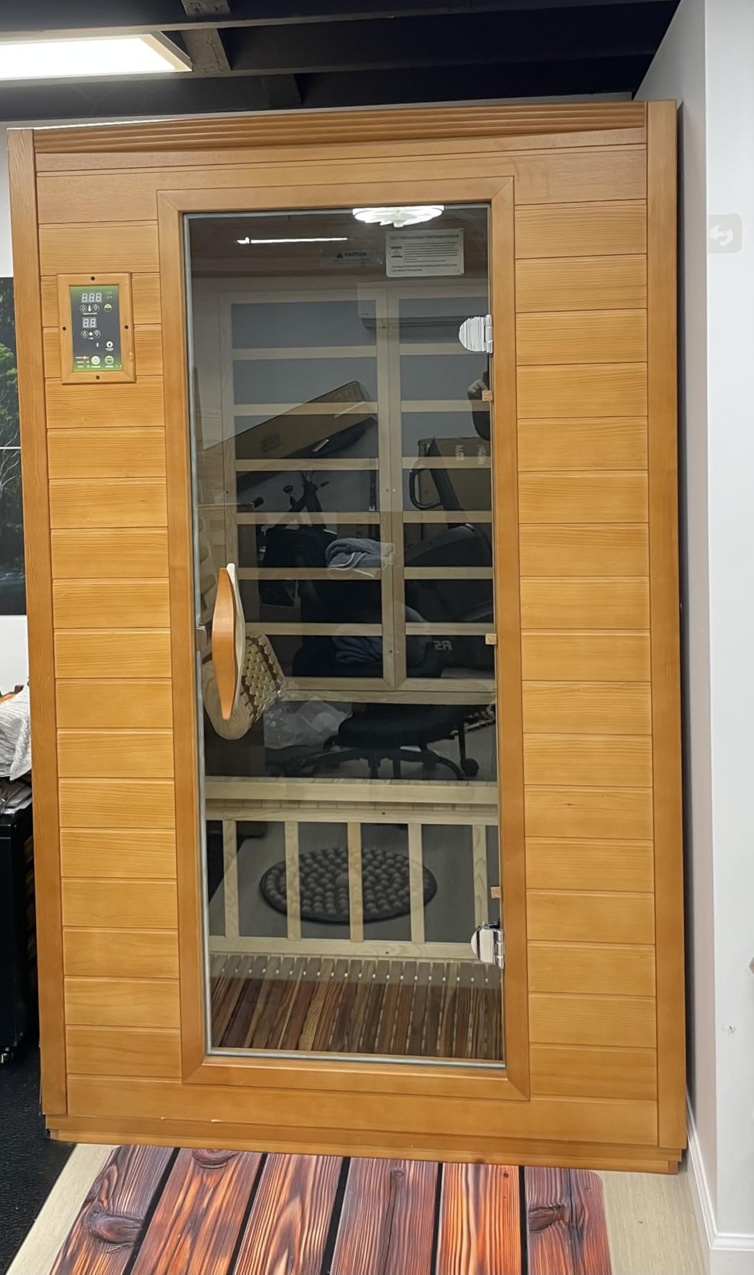 DYNAMIC SAUNAS Elite 1-Person Infrared Sauna with Red Light Therapy customer photo 1