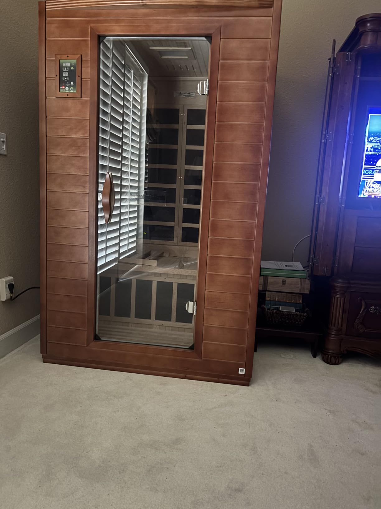 DYNAMIC SAUNAS Elite 1-Person Infrared Sauna with Red Light Therapy customer photo 2