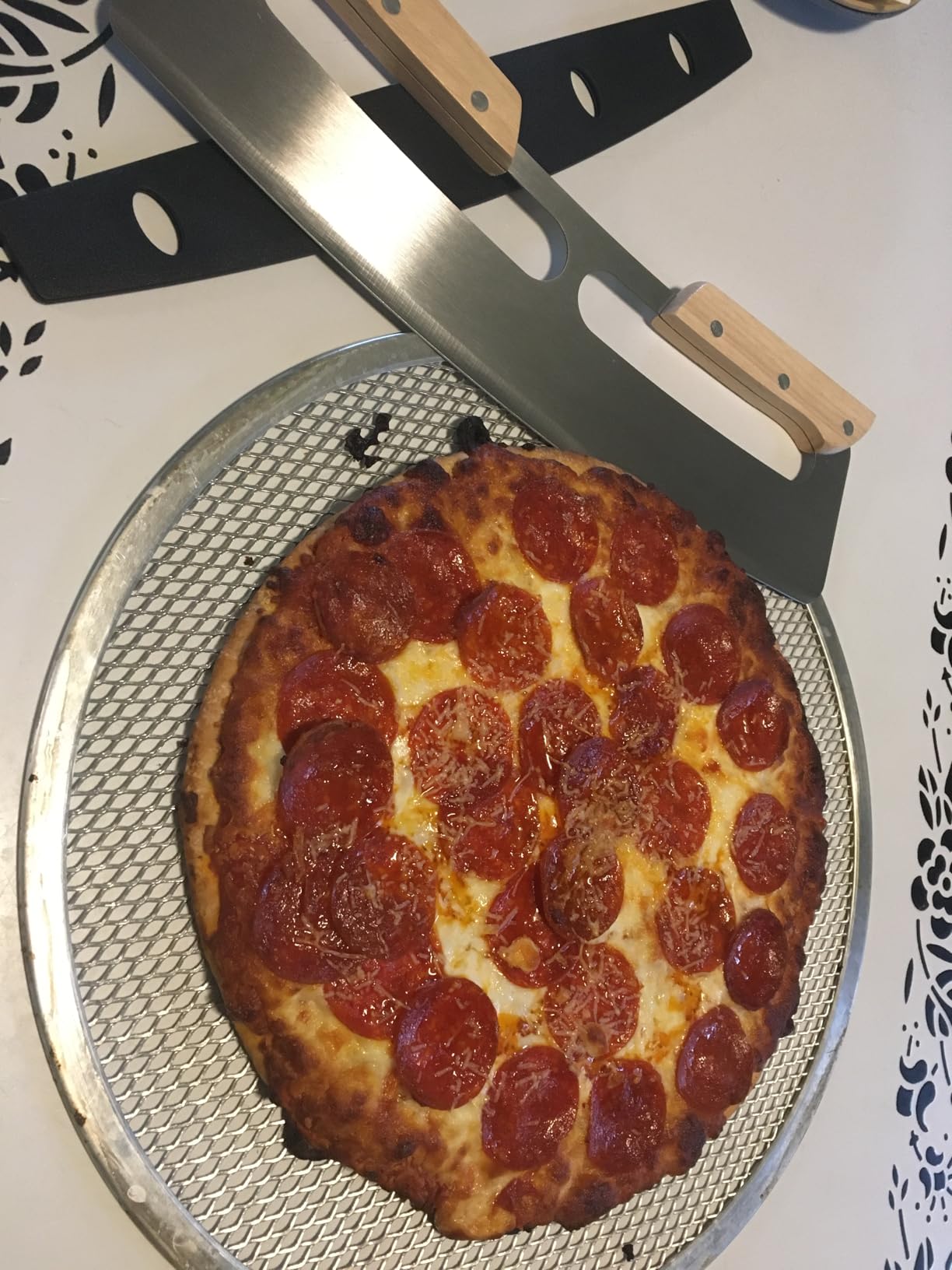 Pizza Cutter Rocker Blade with Wooden Handle, Premium 14inch Pizza Knife Rocker Cutter with Sharp Stainless Steel Blade and Protective Cover, Slicing Through Crust in One Single Rocking Motion customer photo 1