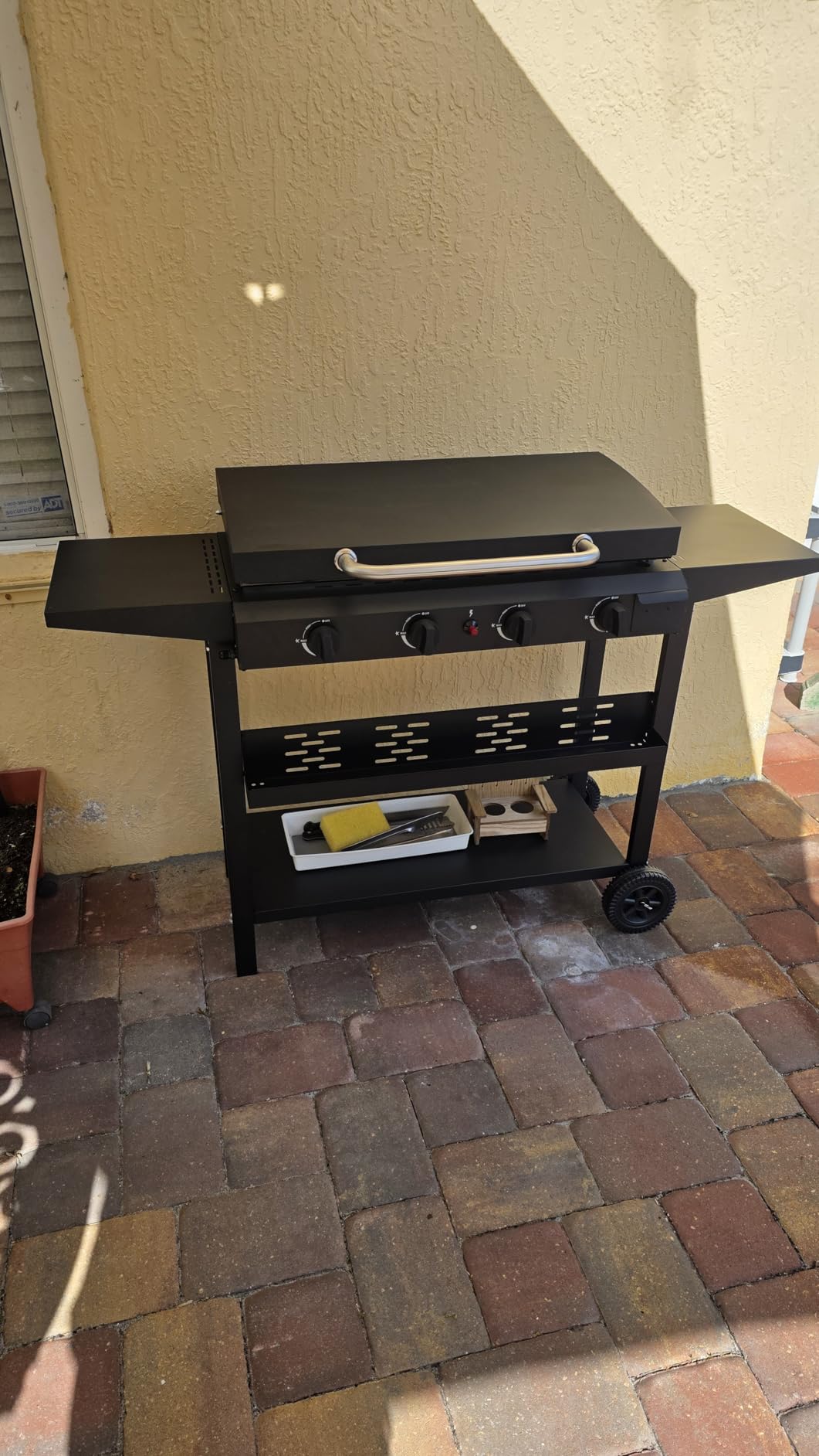 4 Burner Propane Griddle with Lid, 30 Inch Stainless Steel Portable Detachable Gas Griddle, 60,000 BTU Flat Top Grill with Side Shelves for Camping customer photo 1