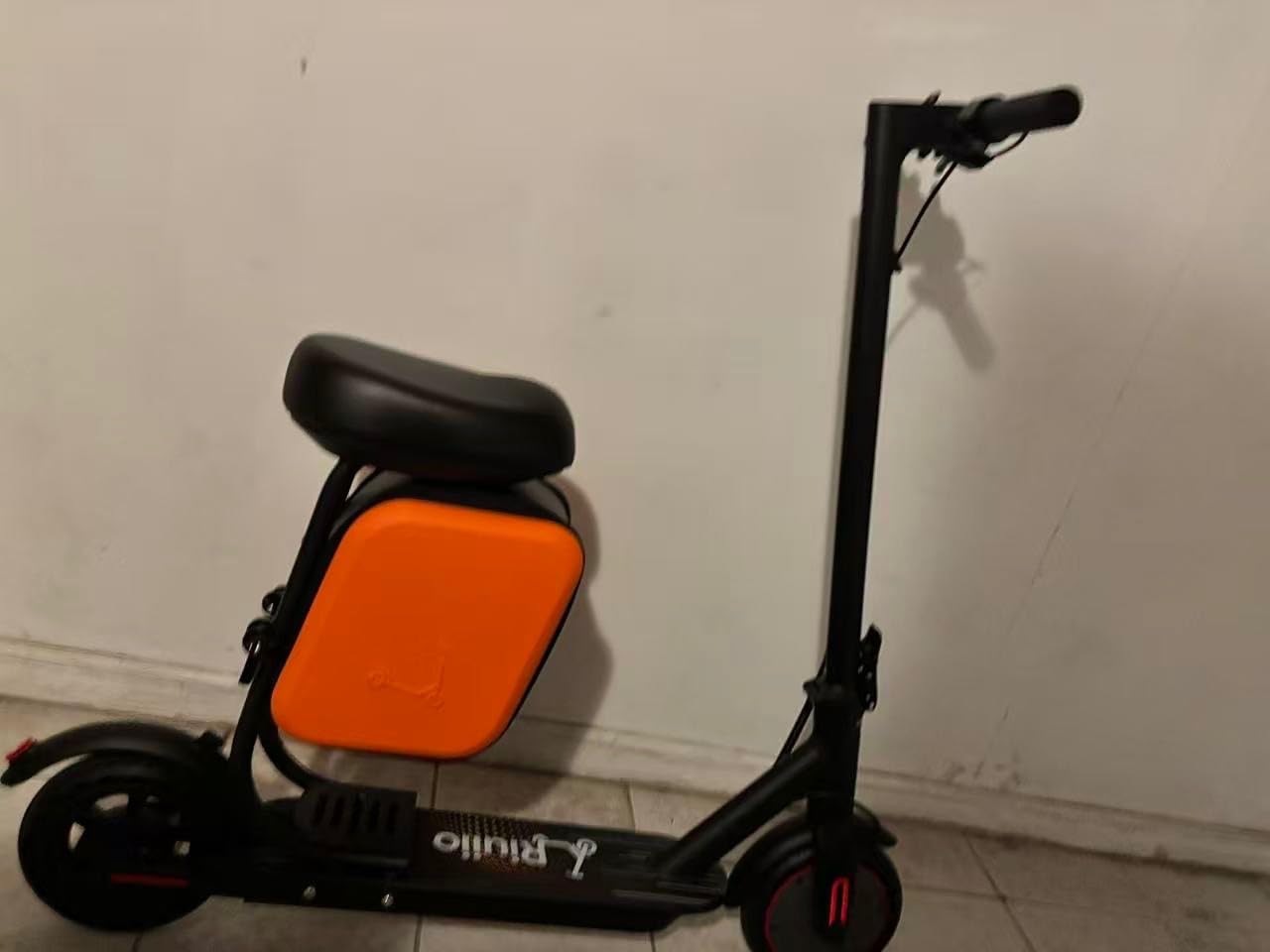Electric Scooter, 350W-500W Motor, 9 MPH to 22MPH, 10-41 Miles Range, Dual Suspension, Dual Braking, App Control, Foldable Commuter E Scooter for Adults and Teens customer photo 2