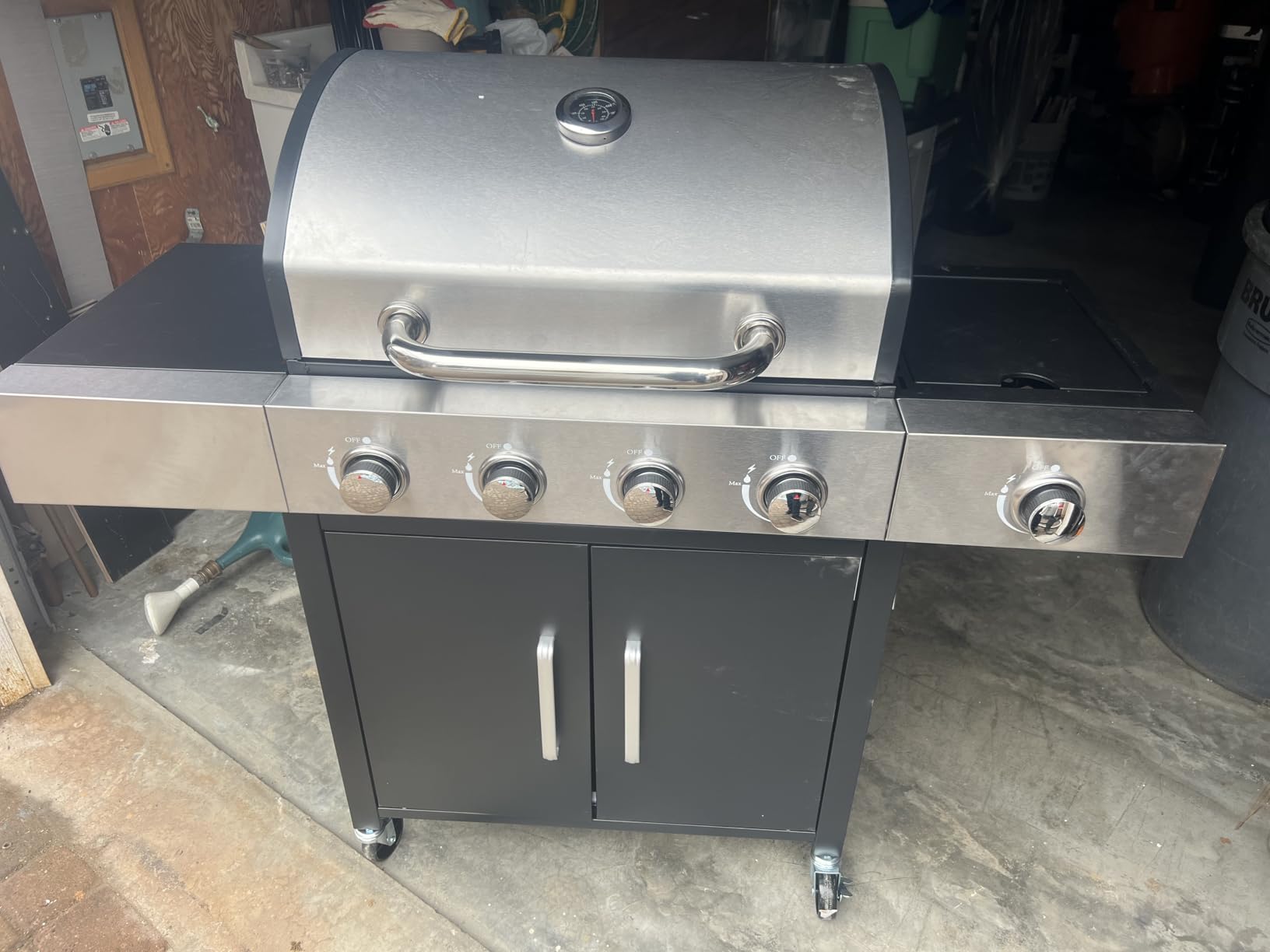 Aoxun 4-Burner 49000 BTU Propane Grill with Side Burner, Black customer photo 1