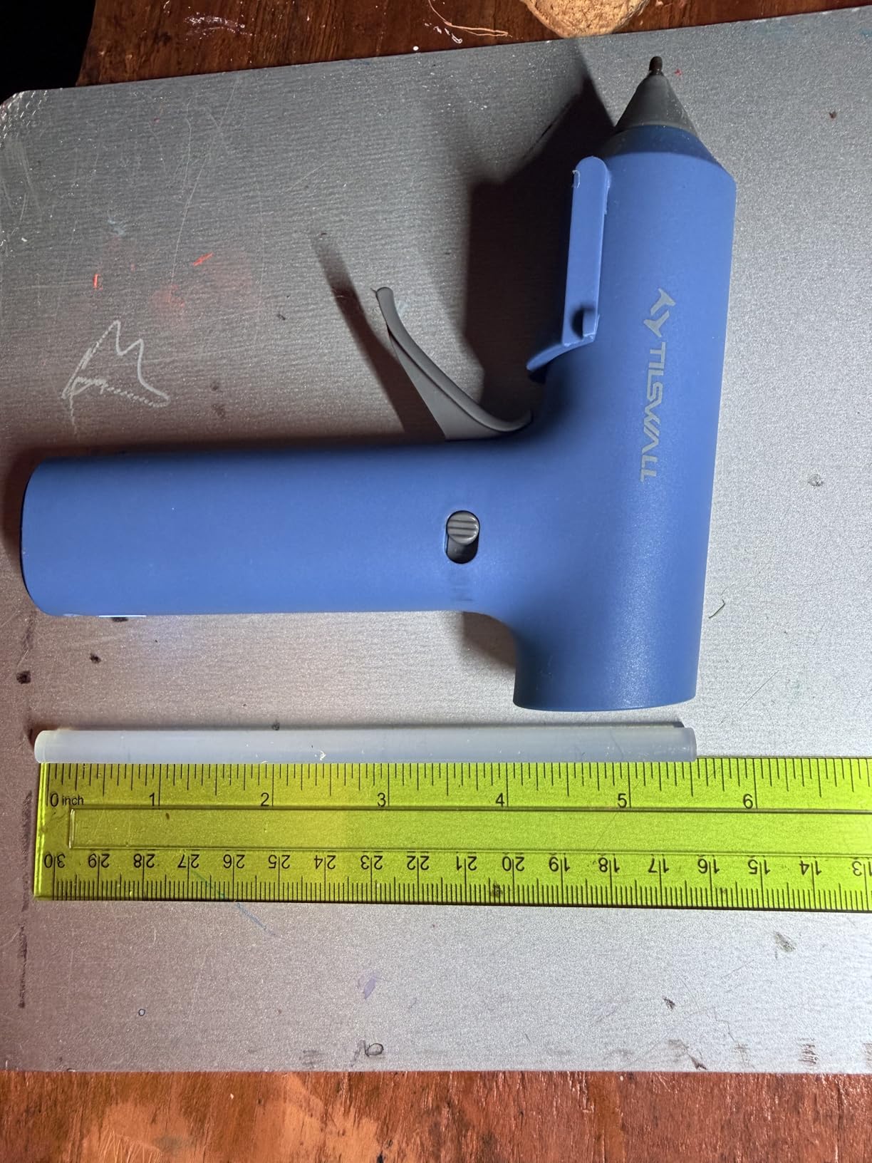 Tilswall Cordless Hot Glue Gun W106s with Rechargeable 2Ah Blue customer photo 2