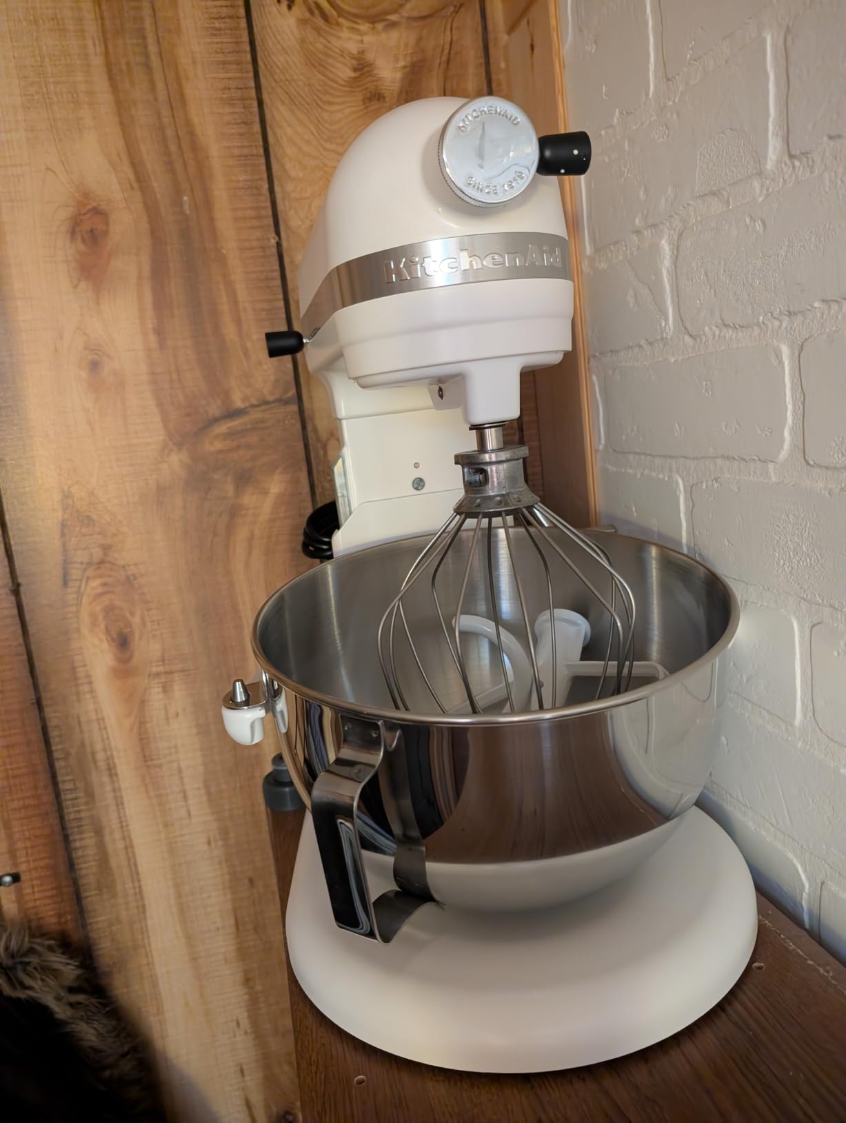 KitchenAid 5.5-Qt Bowl-Lift Stand Mixer, KSM55SXXX, Porcelain White | 11 Mixing Speeds, Includes Flat Beater, Dough Hook, Wire Whip, Stainless Steel Bowl customer photo 1