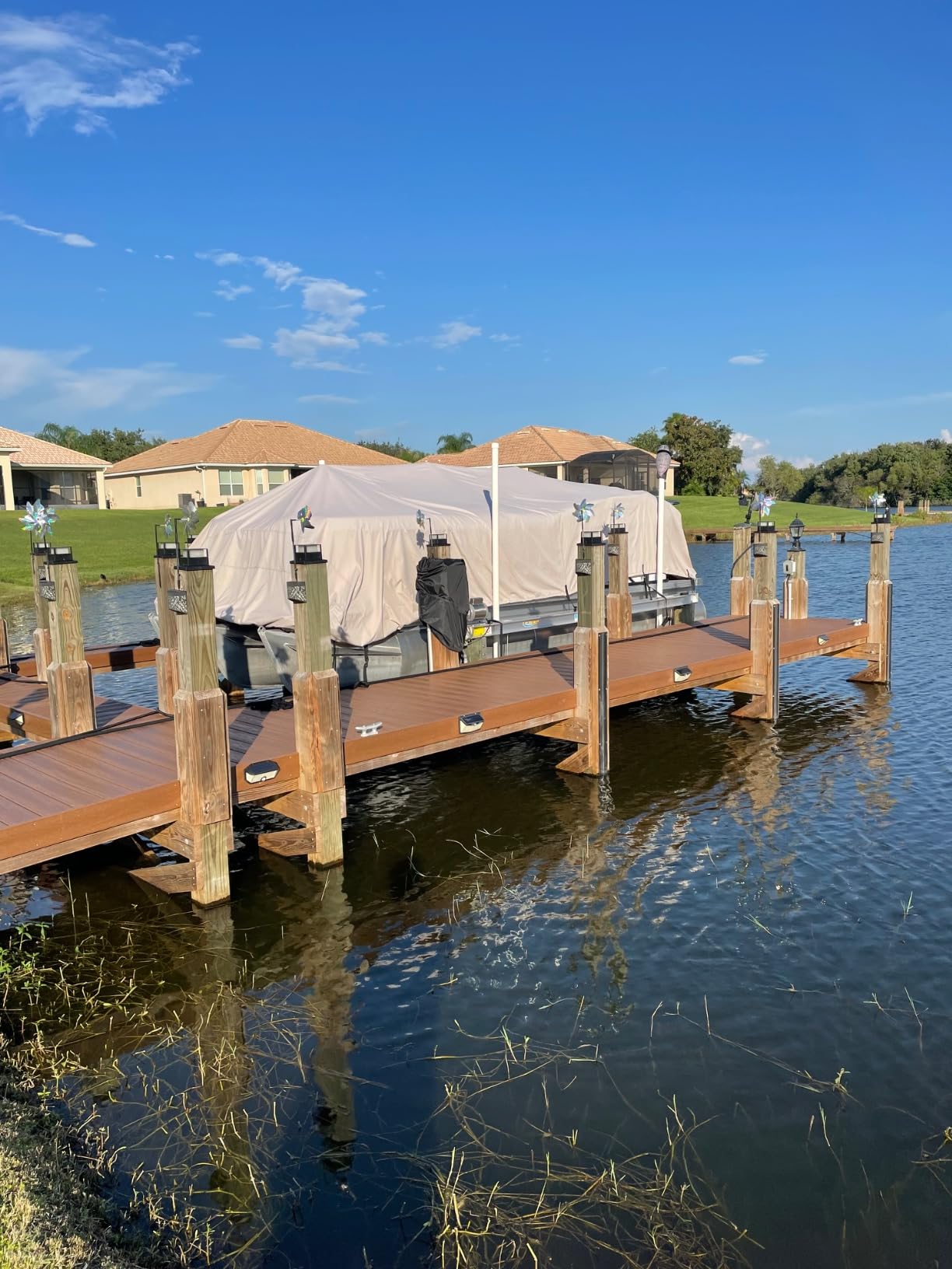 Pontoon Boat Cover 24-27 ft, 1200D Heavy Duty Waterproof Trailerable Cover for Pontoon Boats Up to 8.5 ft Beam, 18 Straps, Elastic Hem &Outboard Motor Cover, Gray customer photo 1