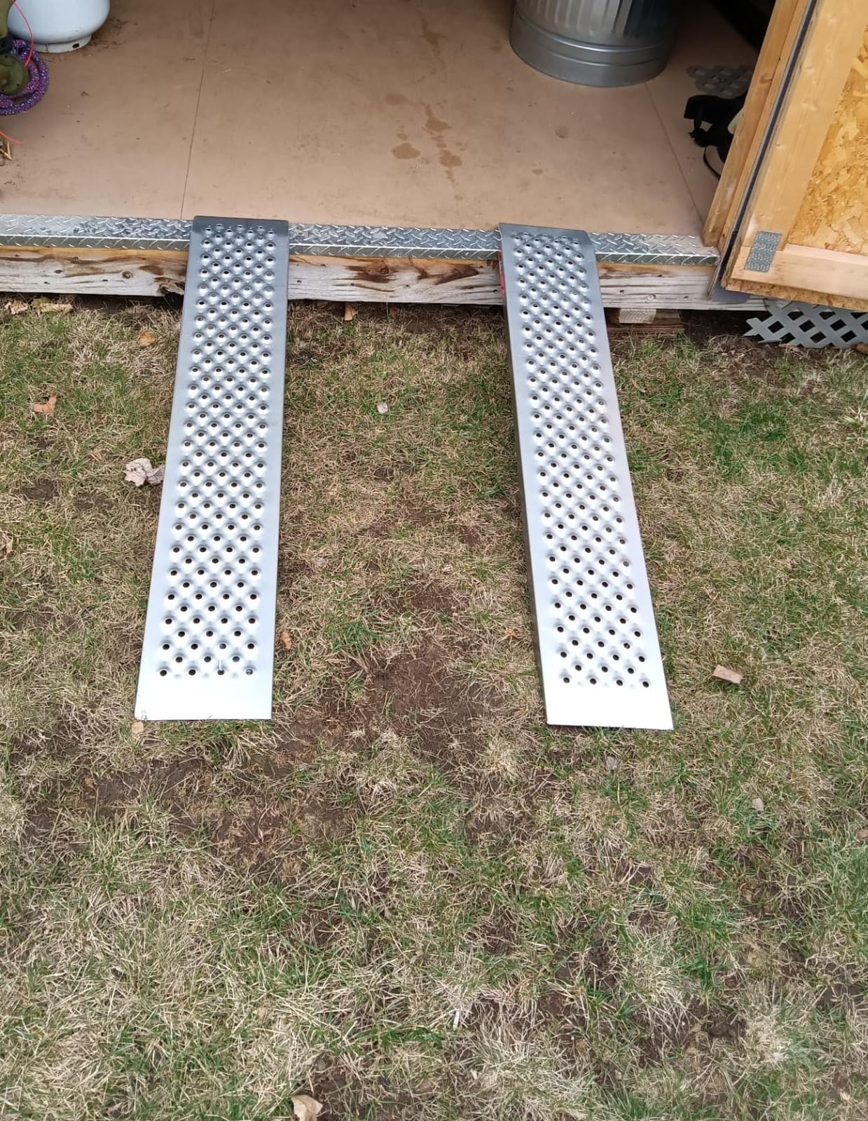 VNN Tri-fold Motorcycle Ramp for Pickup Truck, 85L x54 W Aluminum Loading Ramp customer photo 1