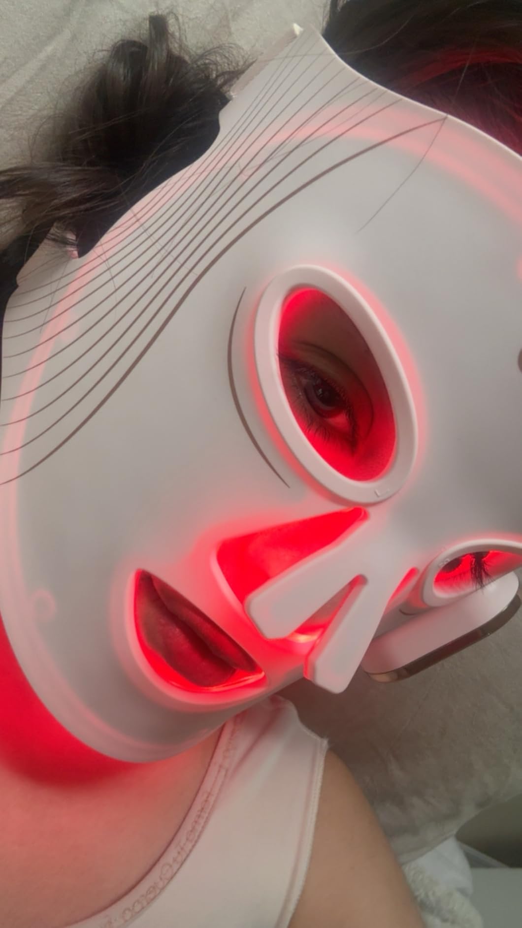 Red Light Therapy Mask for Face & Neck, 850nm NIR & 660nm Red LED, 4 Modes | 680 LEDs, 2000mAh Cordless LED Face Mask, Timer, Full Face Coverage, Anti-Aging Skin Firming customer photo 1