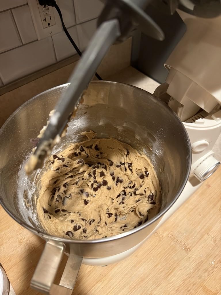 Martha Stewart 5.3QT Tilt Head Stand Mixer, 12 Speeds, Stainless Steel Bowl | Dough Hook, Stainless Whisk, Beater, Removable Splash Shield, Bread, Cake & Whipping, Electric Kitchen Mixer, Honeydew Green customer photo 1