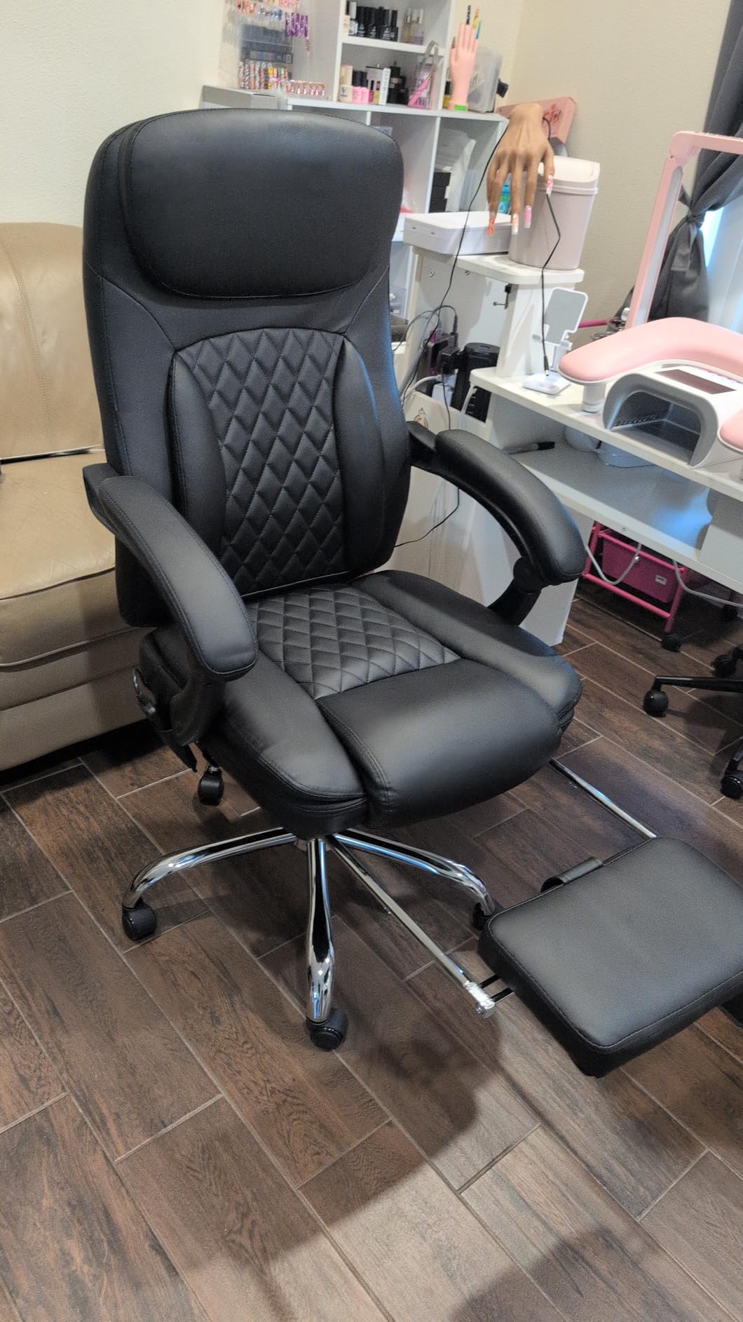 500LBS Massage Office Chair, Reclining 6 Points Vibration and Heat Desk Chair with Foot Rest, Ergonomic Executive Office Chairs, Comfy Wider & Thicker Seat, Big and Tall Gaming Chair, PU Leather Black customer photo 1