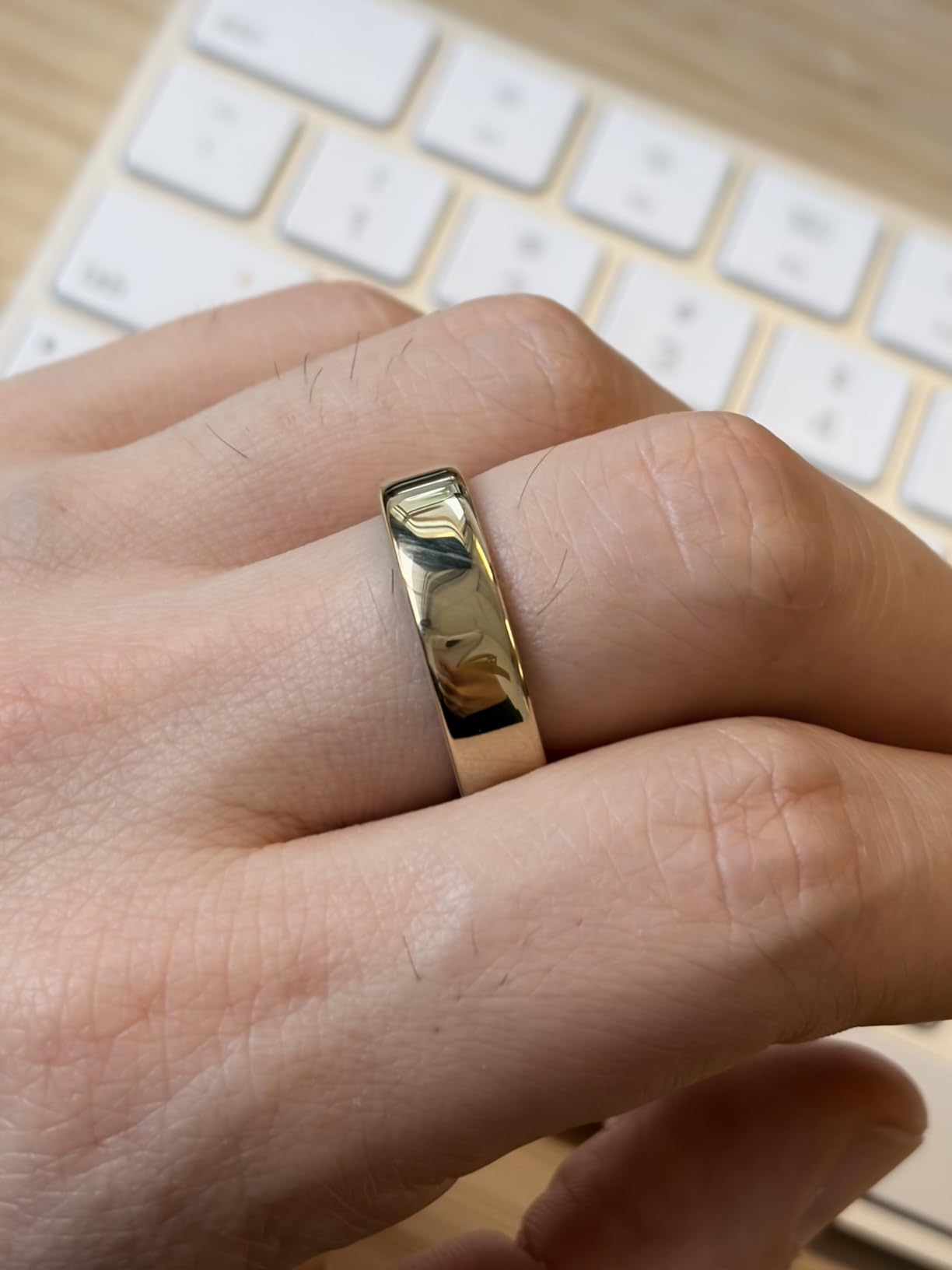 Oura Ring 5 - Silver - Size 9 - Smart Ring Health Tracker - Sleep, Activity, Women's Health, AI Advisor, 1 Week Battery Life, Oura App, Android & iOS Compatible customer photo 2