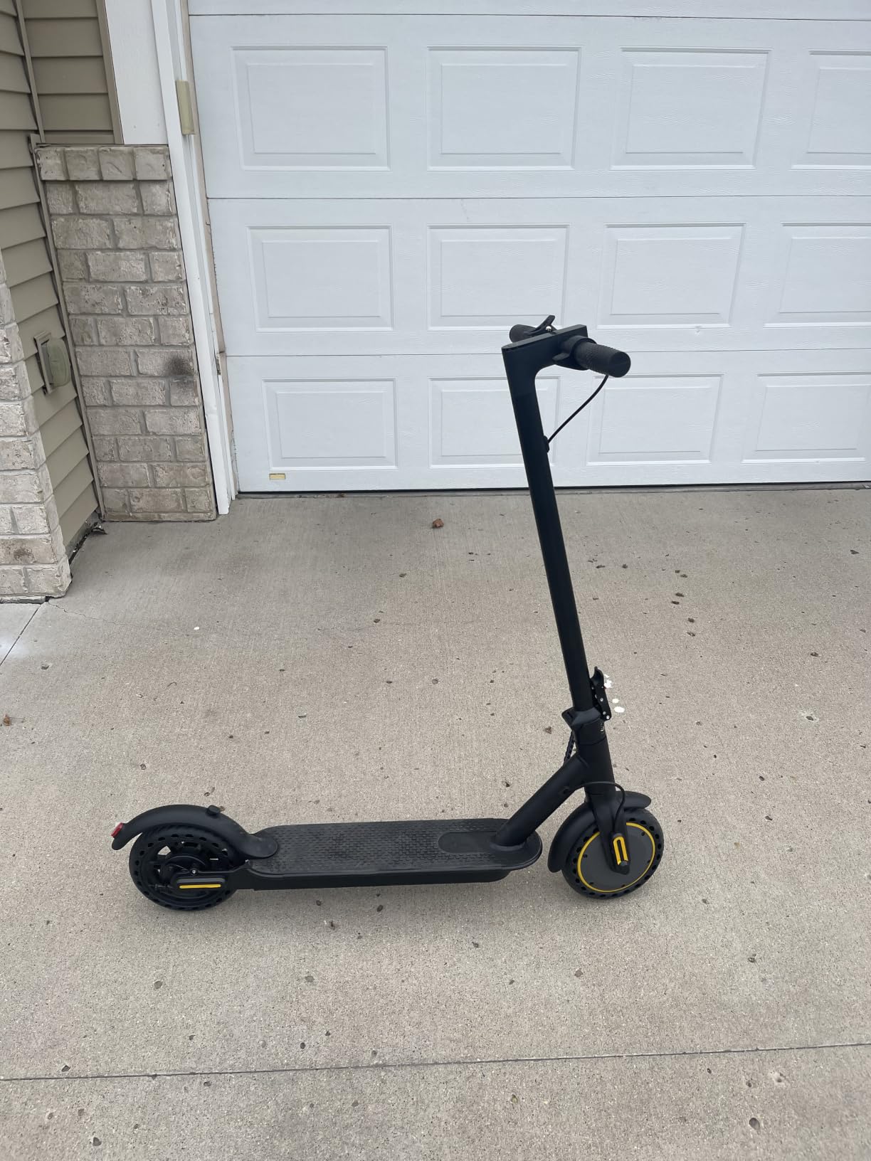 WERHY Electric Scooter, 500W/350W Powerful Motor & 19MPH Top Speed customer photo 1