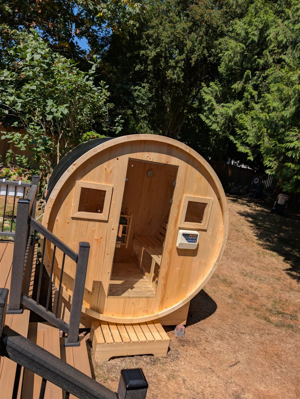 Outdoor Traditional Barrel Sauna | 4-6 Person Wood Sauna, Steam and Wet Sauna with 220V with 6KW Electric Heater, Sauna Stone customer photo 1