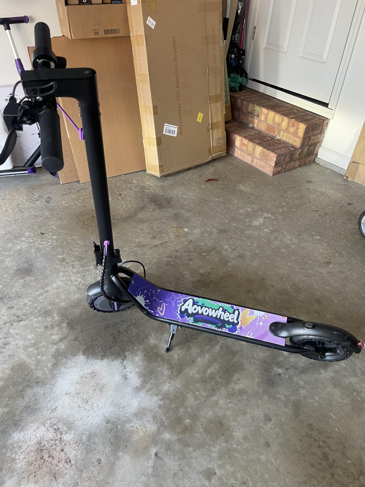 Aovowheel Electric Scooter for Adults, Folding E Scooter with 250W-500W Motor 16-24 Mph Top Speed, Max 15-60Miles Long Range,Commuting Scooters with 6.5''/8.5''/10''/14'' Tires, Dual Brakes customer photo 1