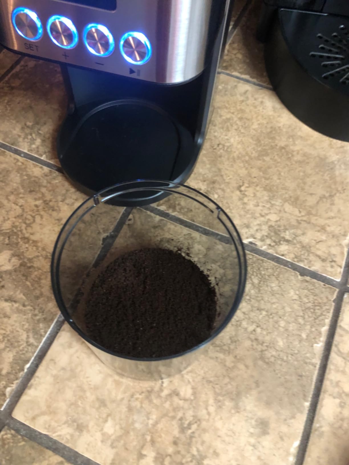 AMZCHEF Electric Conical Burr Coffee Grinder, 45 Settings, Stainless Steel Burrs with Timer & Dosing Control, Low-Mess Design for Espresso, Pour Over & French Press, for Beginners & Home Baristas customer photo 2