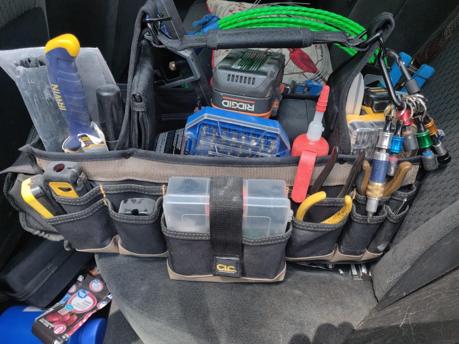 CLC WORK GEAR 1530 Electrical and Maintenance Tool Carrier, 43 Pocket, Black customer photo 2