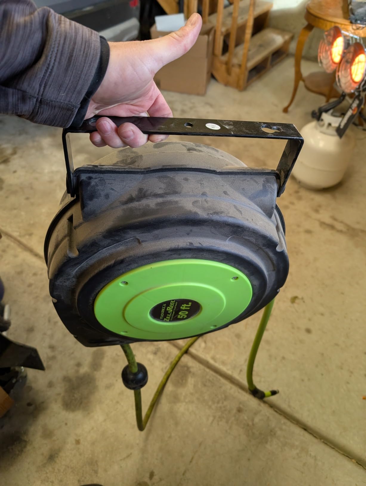 Flexzilla Retractable Enclosed Plastic Air Hose Reel, 3/8 in. x 50 ft., Heavy Duty, Lightweight, Hybrid, ZillaGreen - L8250FZ customer photo 2