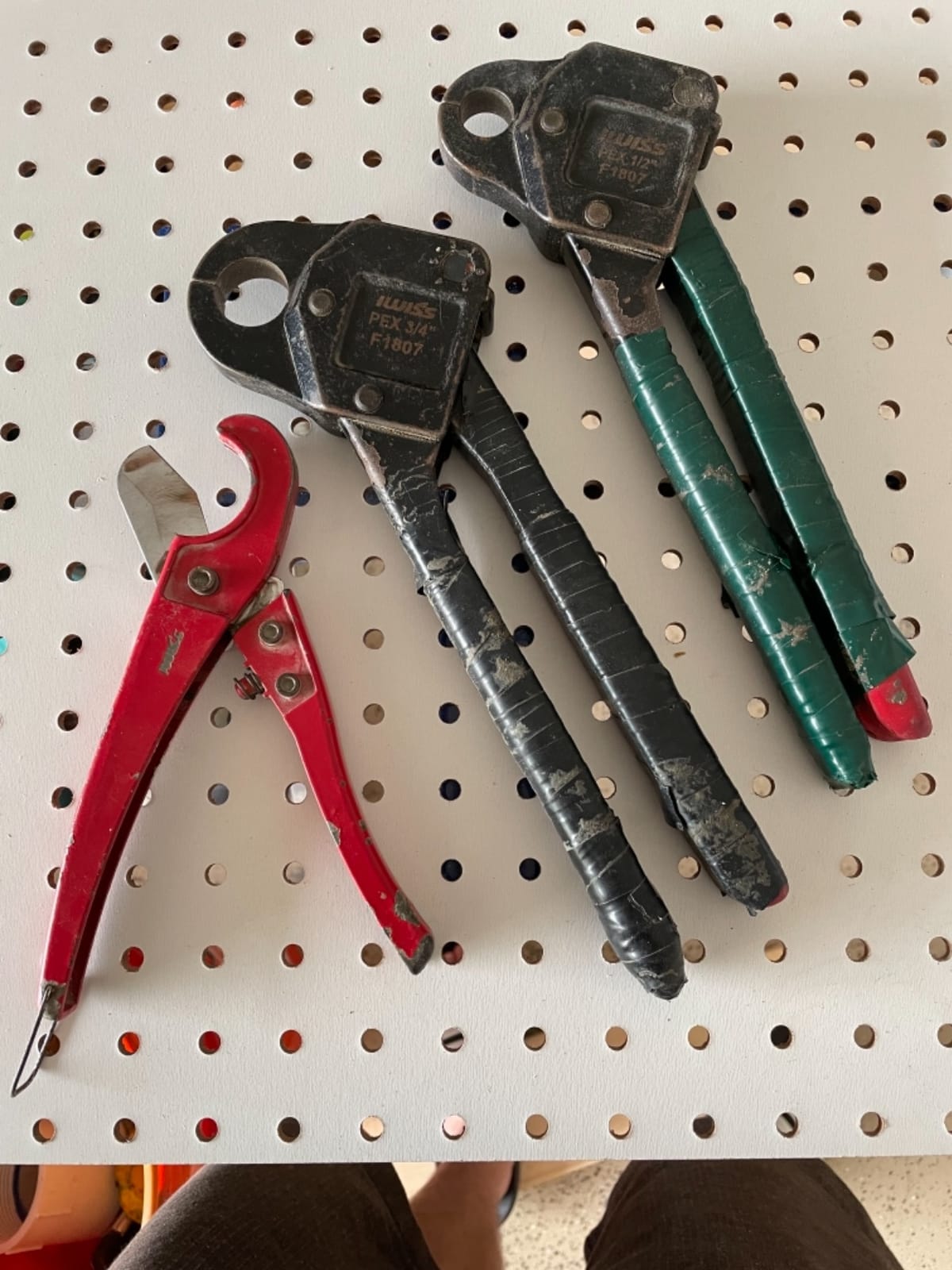 iCrimp Angle PEX Crimping Tool for 1/2-inch & 3/4-inch PEX Copper Crimp Rings and Barbed PEX Fitting, c/w PEX Tubing Cutter & Go/No-Go Gauge, Meets ASTM F1807 Standard PEX PlumbingTool customer photo 2