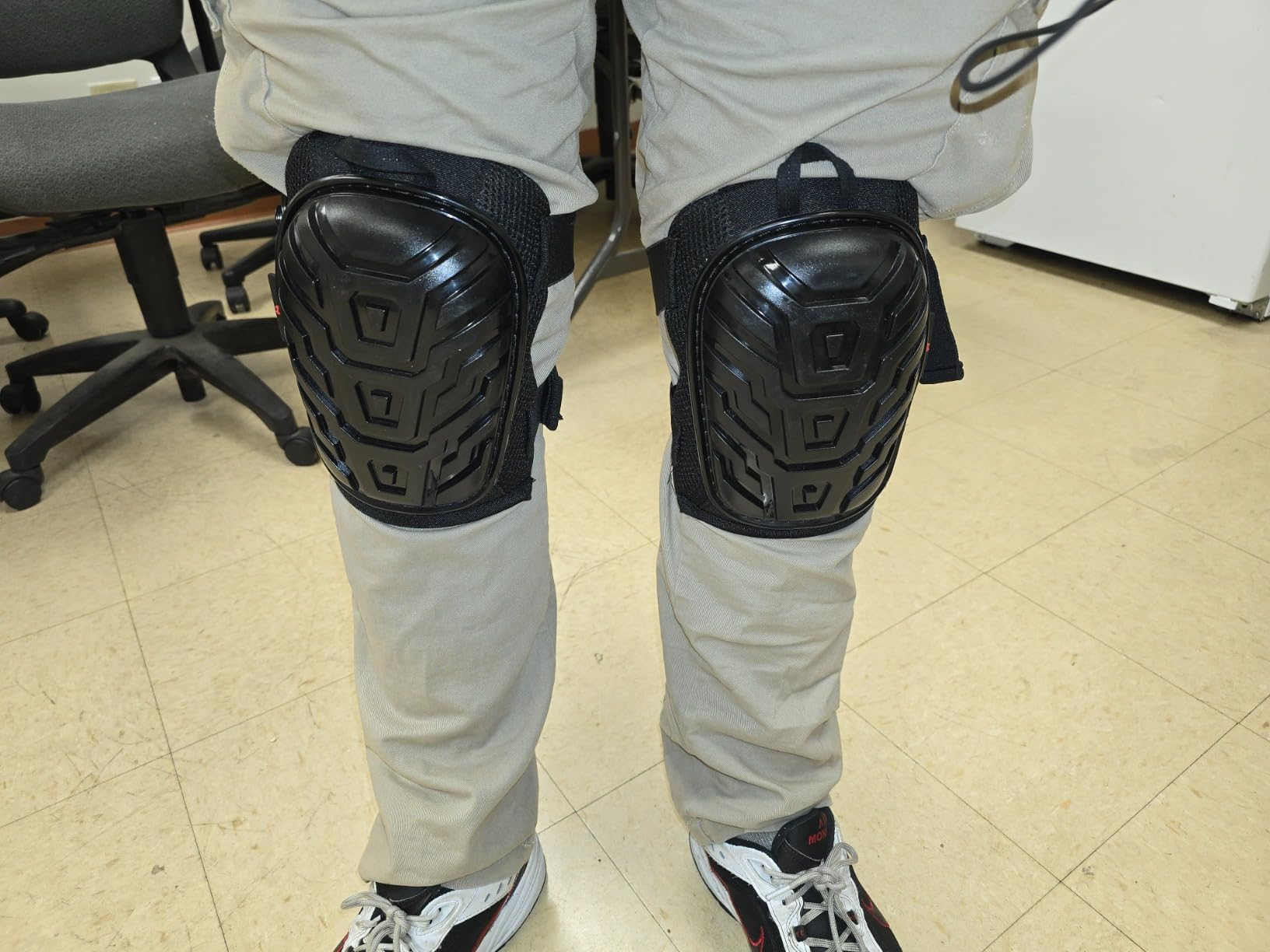 NoCry Professional Gel Knee Pads for Work with Soft Foam and Gel Cushion — Heavy Duty Cap, Reinforced Adjustable Straps, Military Grade Rivets and Built-in Hang Loops — Perfect for Construction customer photo 1
