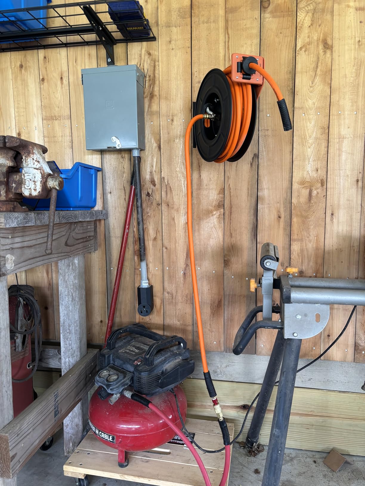 Giraffe Tools Retractable Air Hose Reel 50ft 3/8
