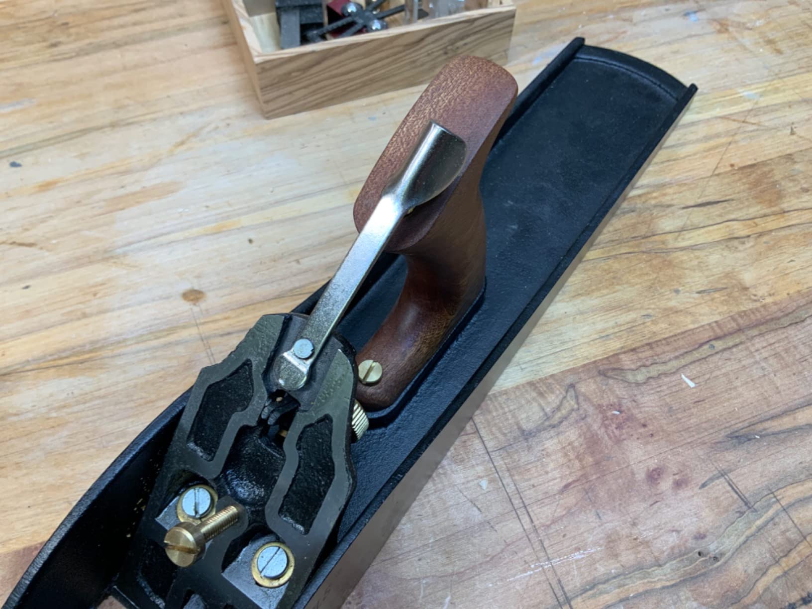 Taytools 469584 Jointer Bench Hand Plane #7, 22 Inch Sole, Ductile Cast Body, Lapped Sides and Bottom, Blade RHC 55-60, Sapele Handle and Tote customer photo 1