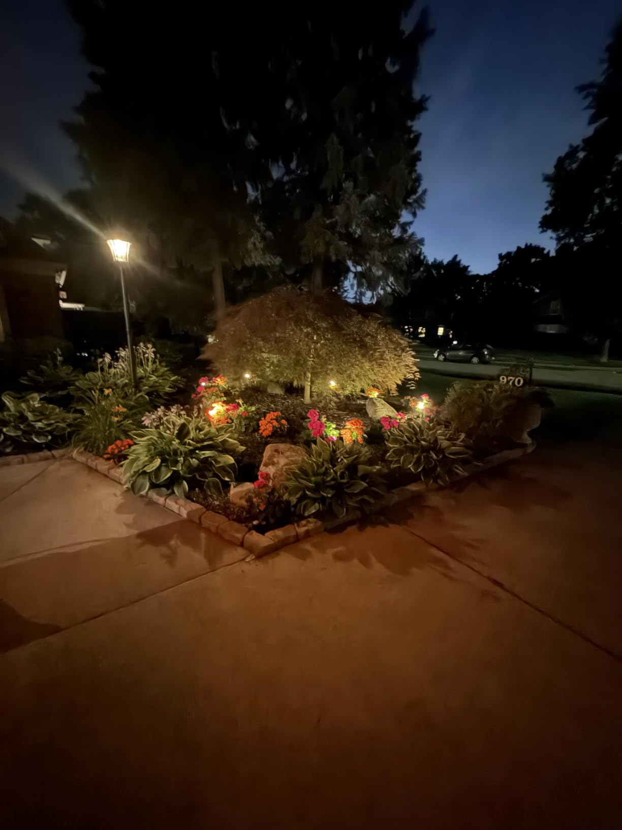 APONUO Metal Solar Spot Lights Outdoor with 9.8ft Cable Solar Powered Landscape Lighting Low Voltage IP65 Waterproof Auto On/Off for Outside Garden Yard Landscape Pathway Garage-Warm White(4-in-1) customer photo 1